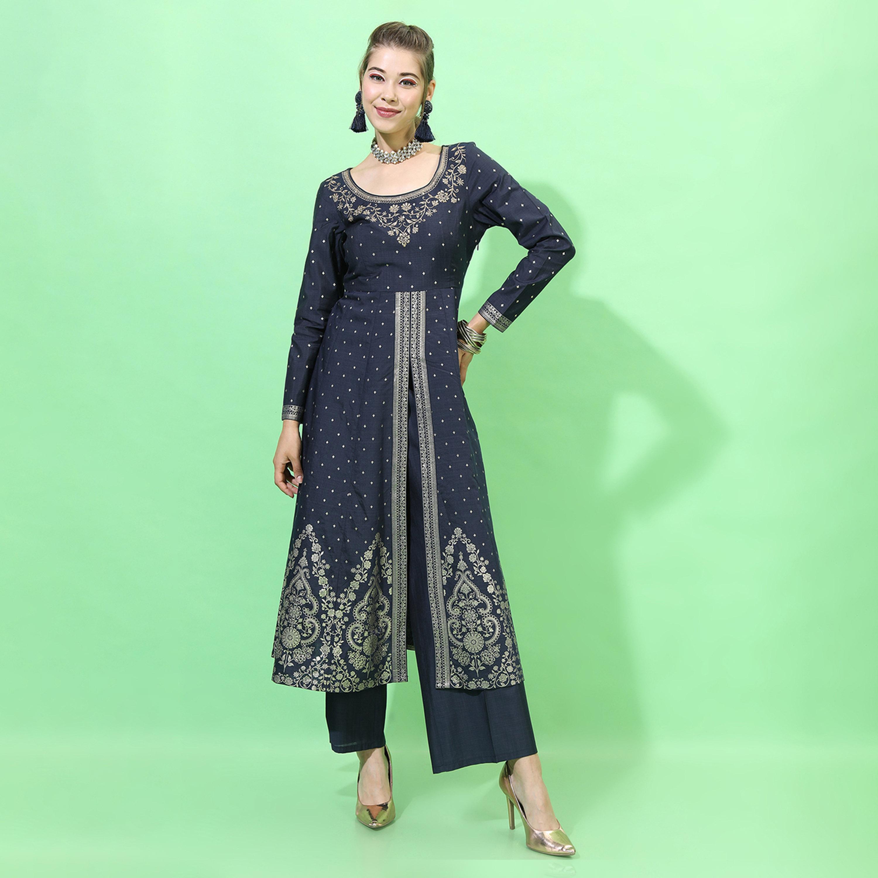 فيشود × ستايلي - كورتا بطبعة زهور وخصر امباير باللون الكحلي مع بنطال بالازو للنساء-women-clothing-ethnicwear-kurtasets-image-2
