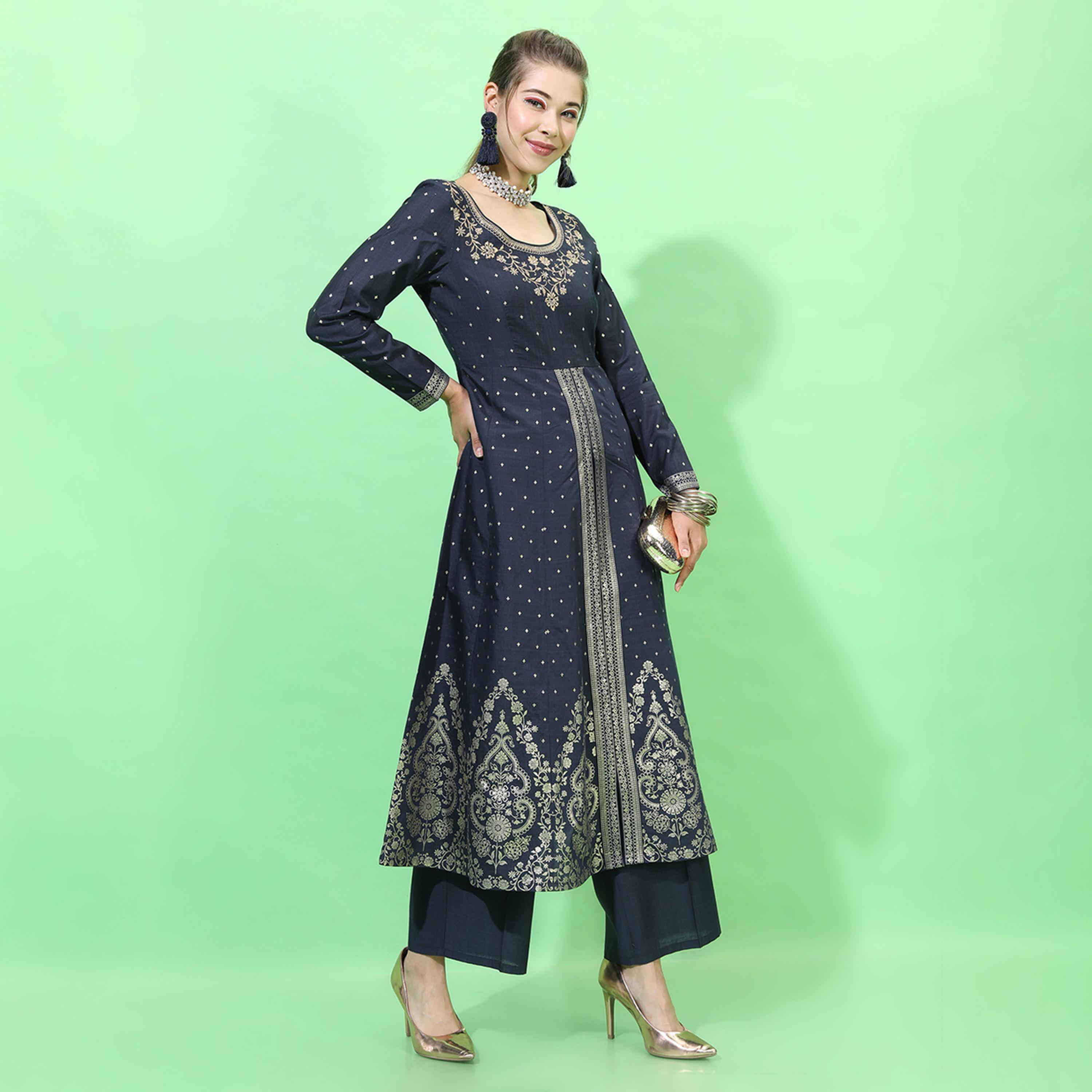 فيشود × ستايلي - كورتا بطبعة زهور وخصر امباير باللون الكحلي مع بنطال بالازو للنساء-women-clothing-ethnicwear-kurtasets-image-5