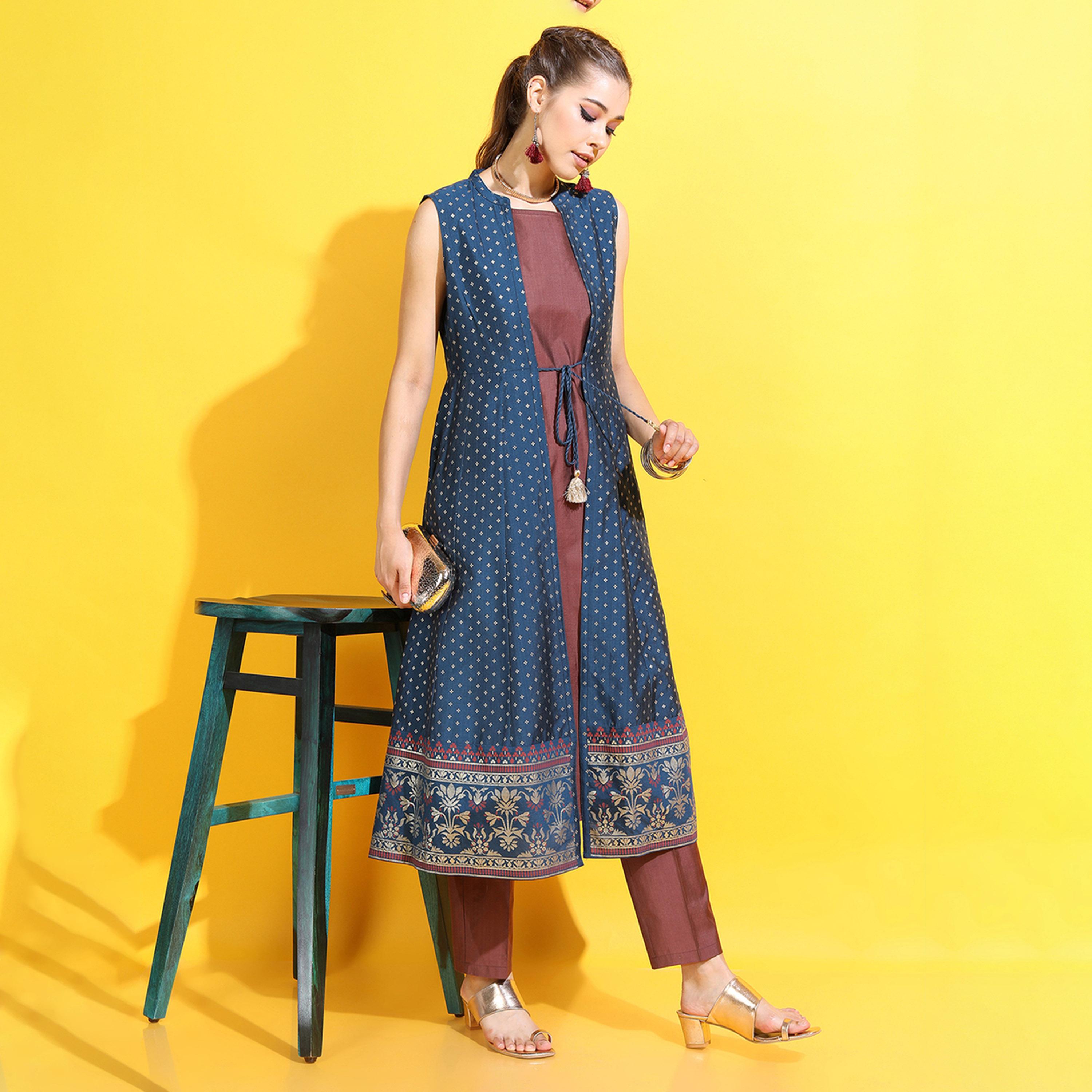 فيشود × ستايلي - كورتا نسائية بنقشات عرقية مع بنطال وسترة-women-clothing-ethnicwear-kurtasets-image-1