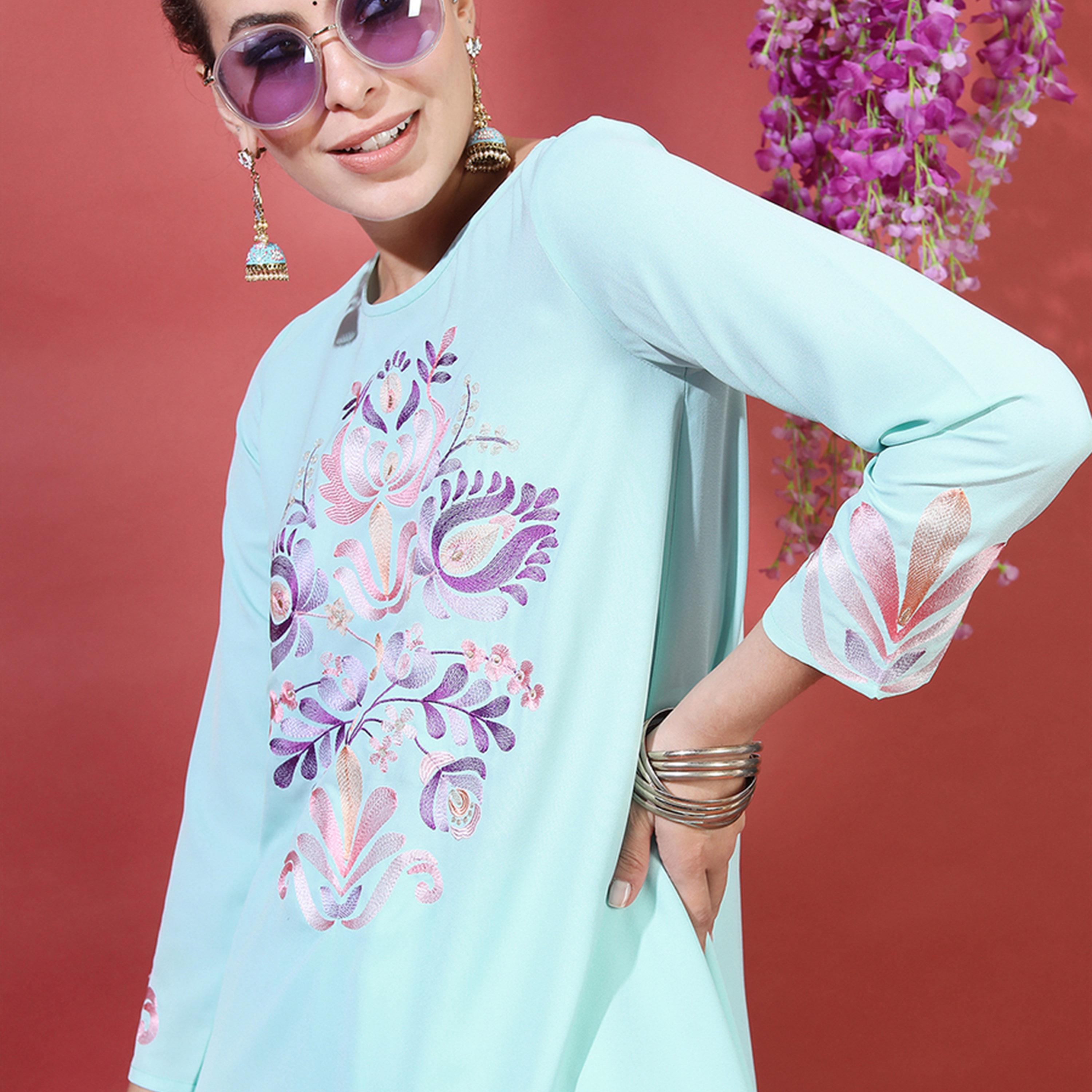 فيشود × ستايلي - كورتا نسائية مطرزة بزخارف عرقية طويلة من الخلف مع بنطال دوتي - فيروزي-women-clothing-ethnicwear-kurtasets-image-2