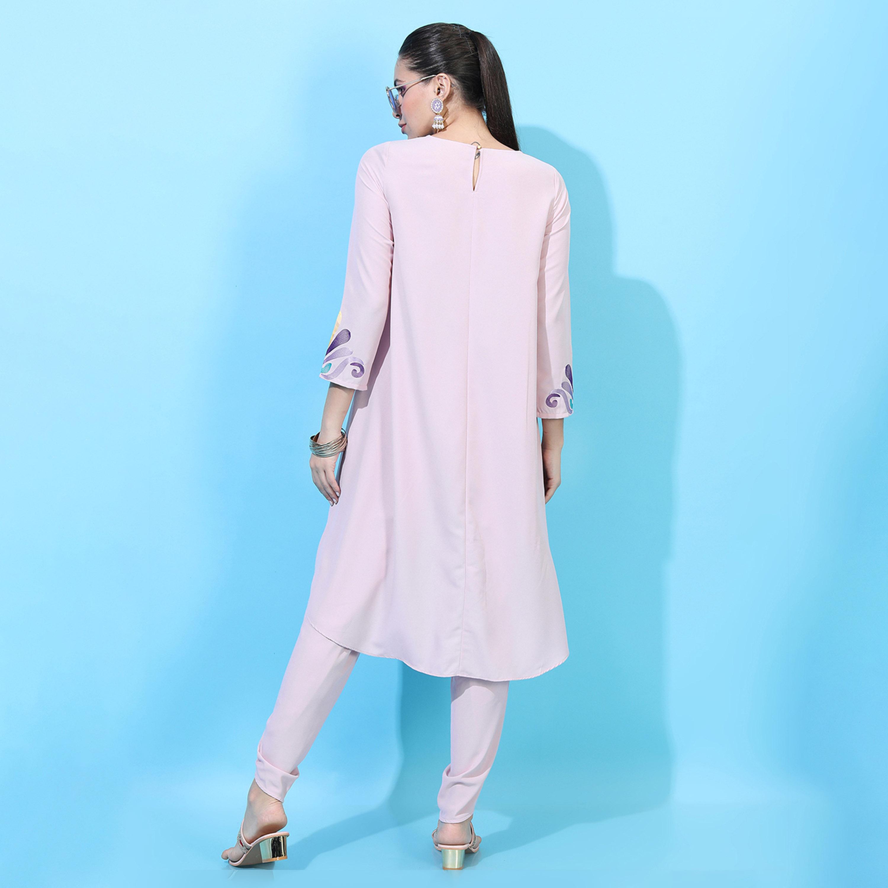 فيشود × ستايلي - كورتا مطرزة بزخارف عرقية مع بنطال دوتي باللون الوردي للنساء-women-clothing-ethnicwear-kurtasets-image-3