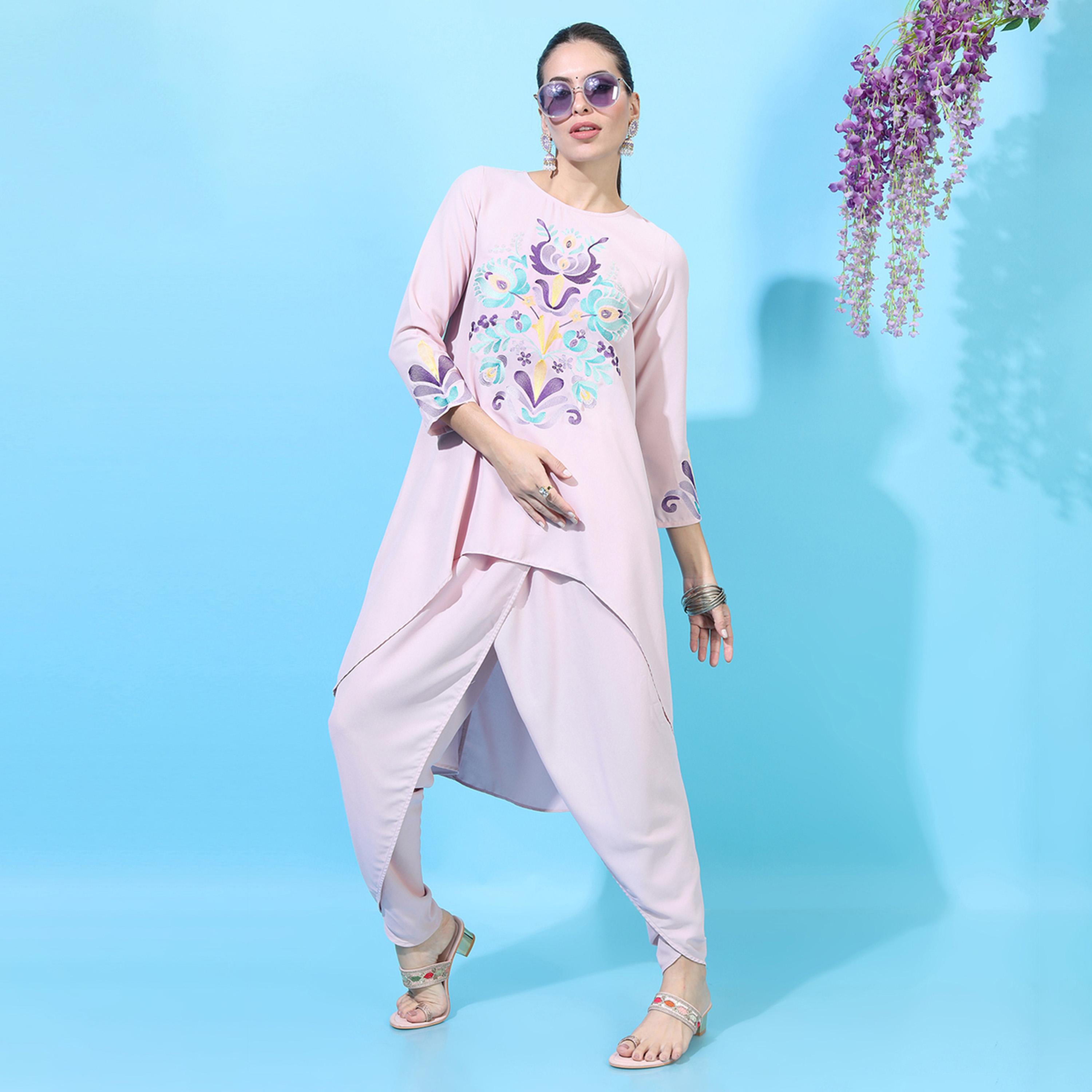 فيشود × ستايلي - كورتا مطرزة بزخارف عرقية مع بنطال دوتي باللون الوردي للنساء-women-clothing-ethnicwear-kurtasets-image-5