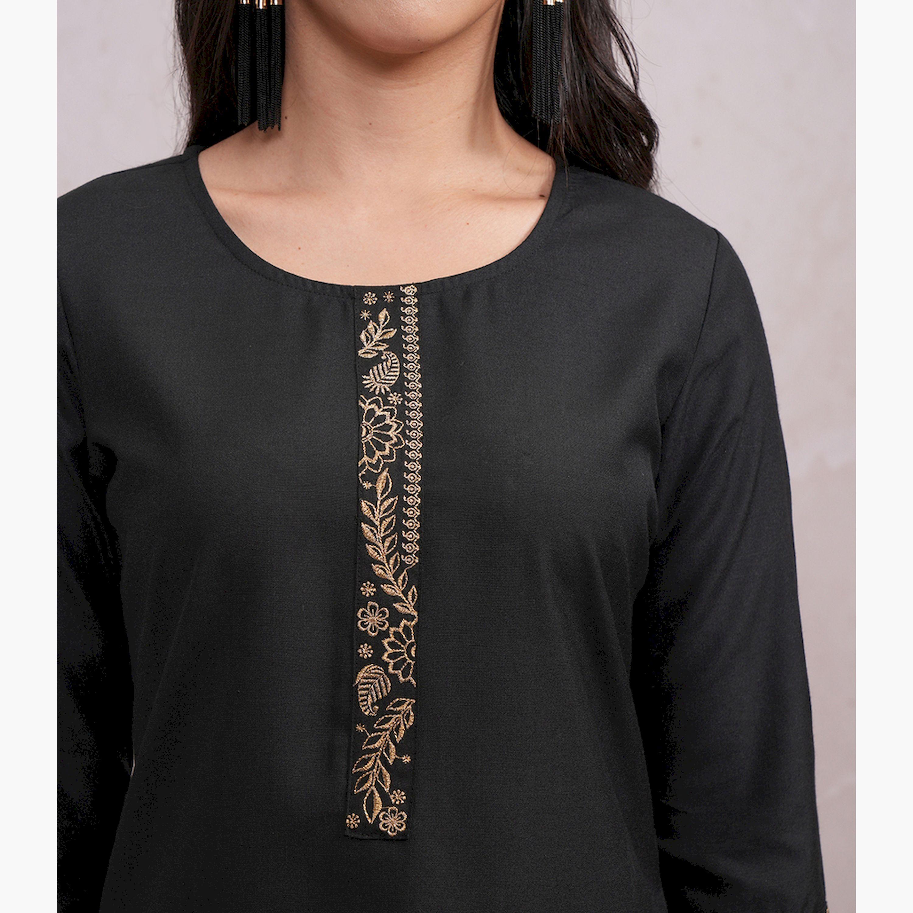 Vishudh X Styli Black Straight Regular Kurta with Trousers-women-clothing-ethnicwear-kurtasets-image-5