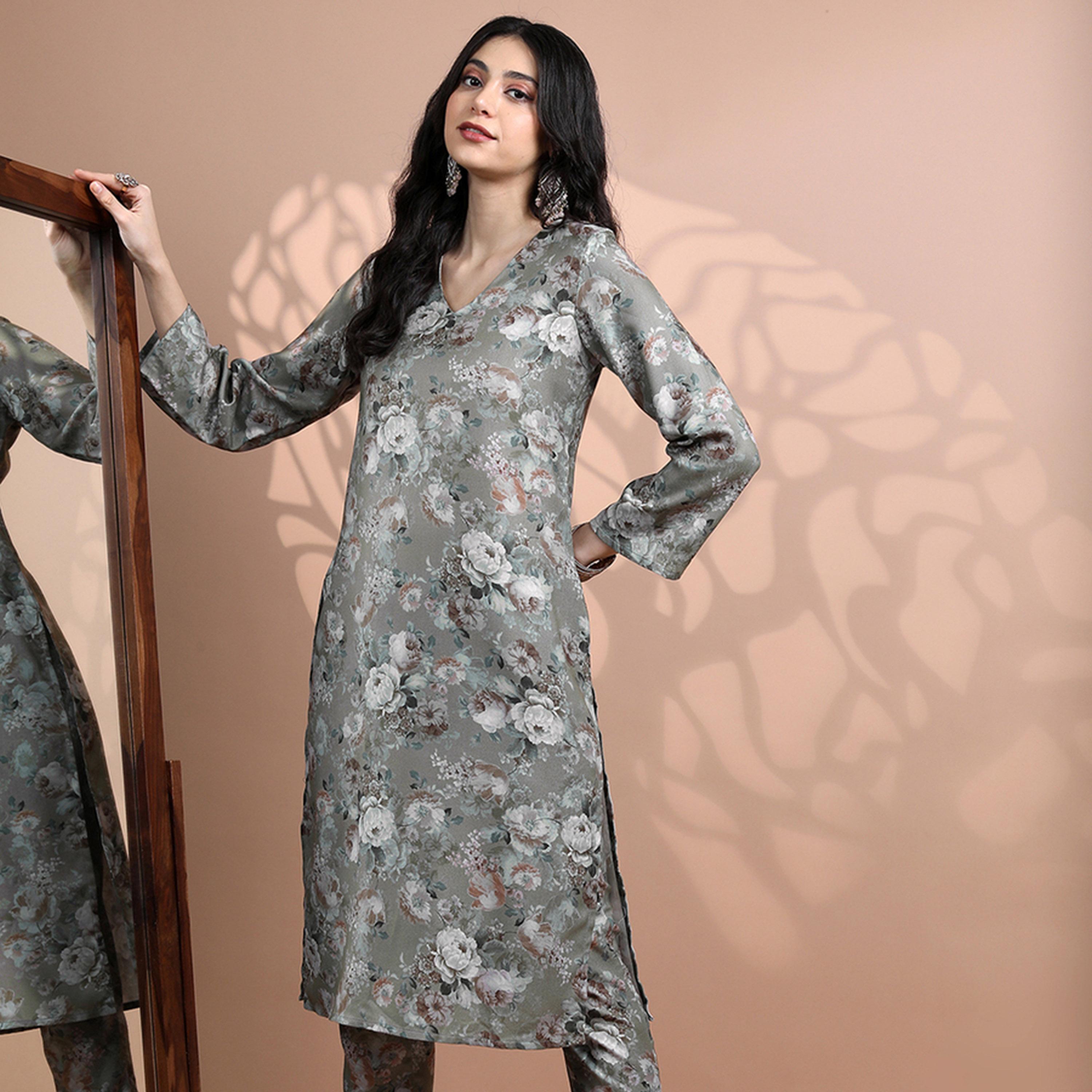 فيشود × ستايلي - كورتا بطبعة زهور مع بنطال-women-clothing-ethnicwear-kurtasets-image-1