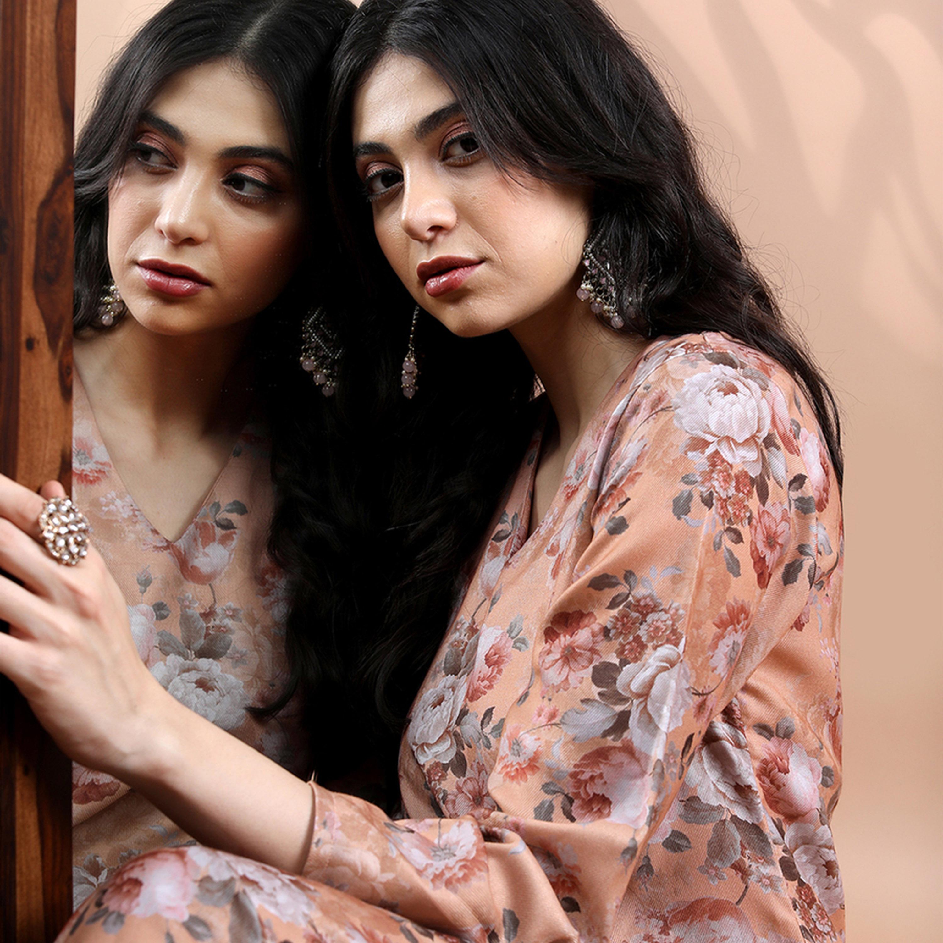 Vishudh X Styli Women Floral Printed Kurta with Trousers-women-clothing-ethnicwear-kurtasets-image-2