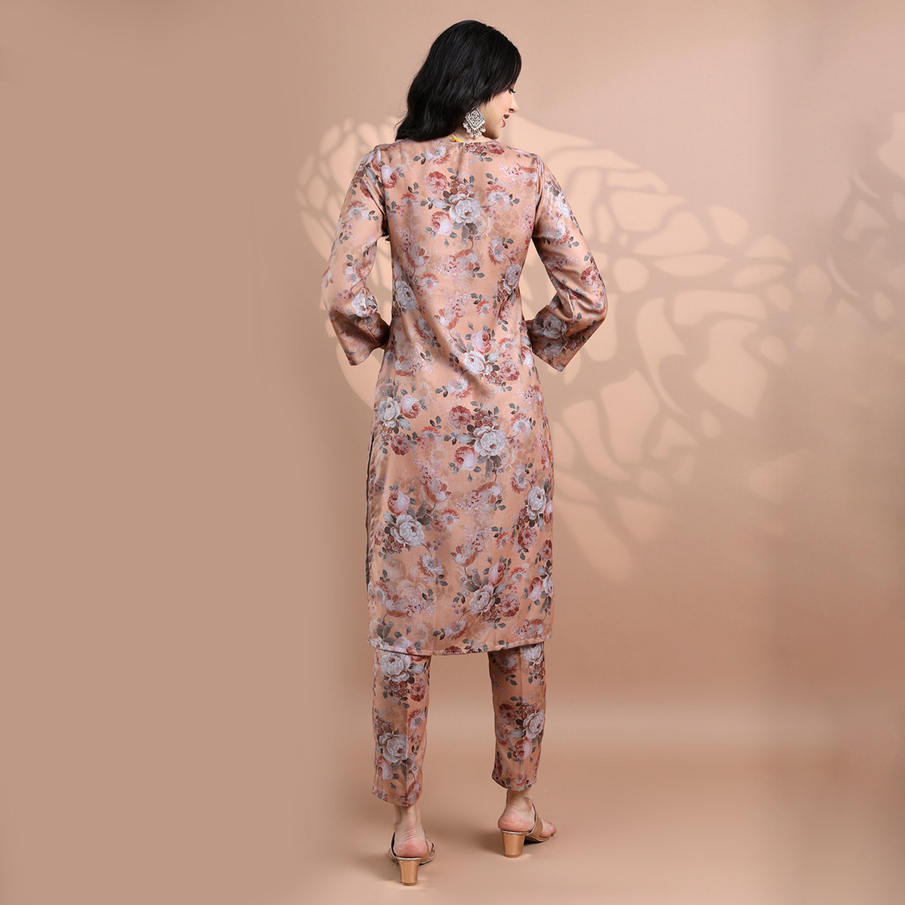 Vishudh X Styli Women Floral Printed Kurta with Trousers-women-clothing-ethnicwear-kurtasets-image-3