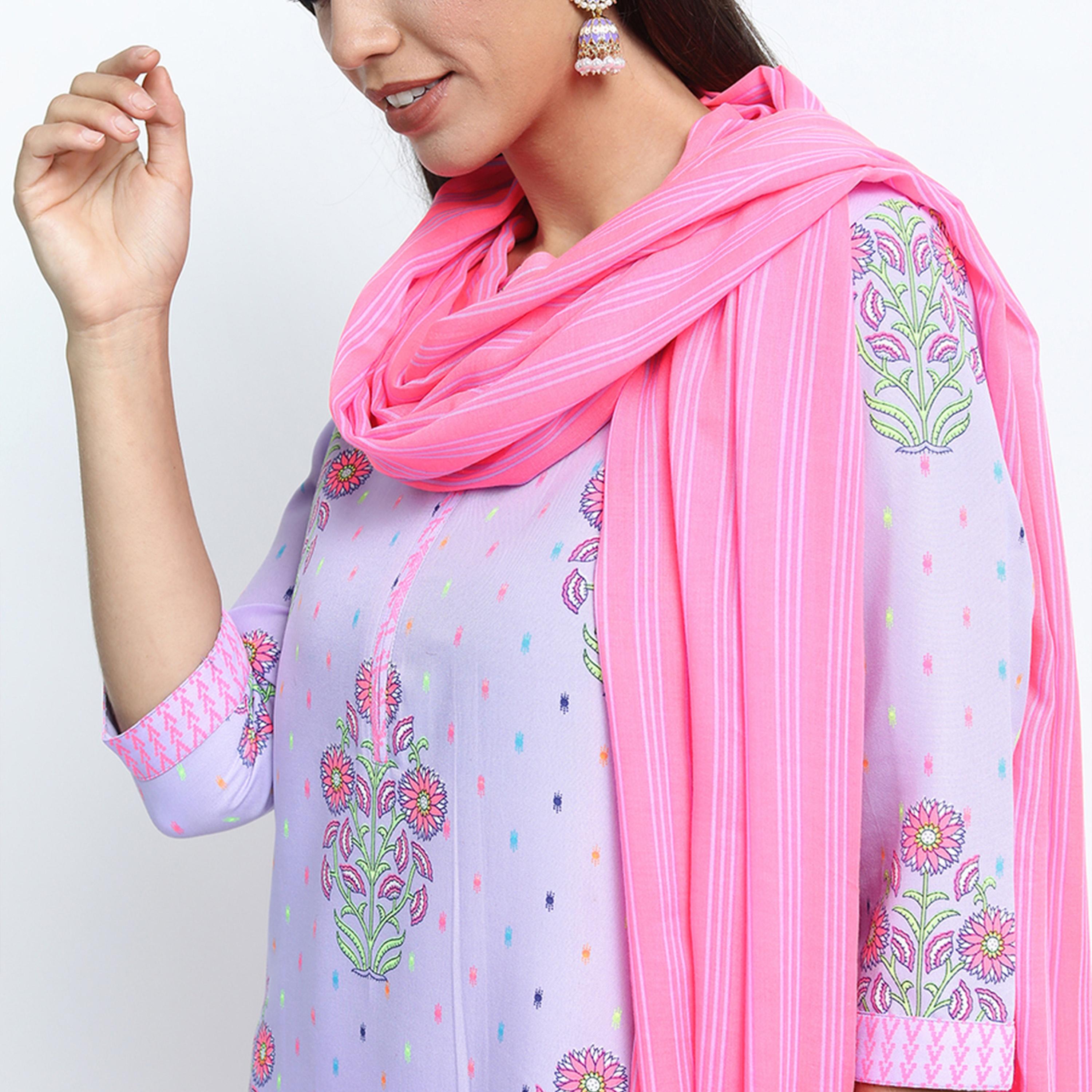 فيشود × ستايلي - كورتا نسائية بنقشات عرقية مع بنطال بالازو ووشاح دوباتا - لافندري ووردي-women-clothing-ethnicwear-sareesets-image-4