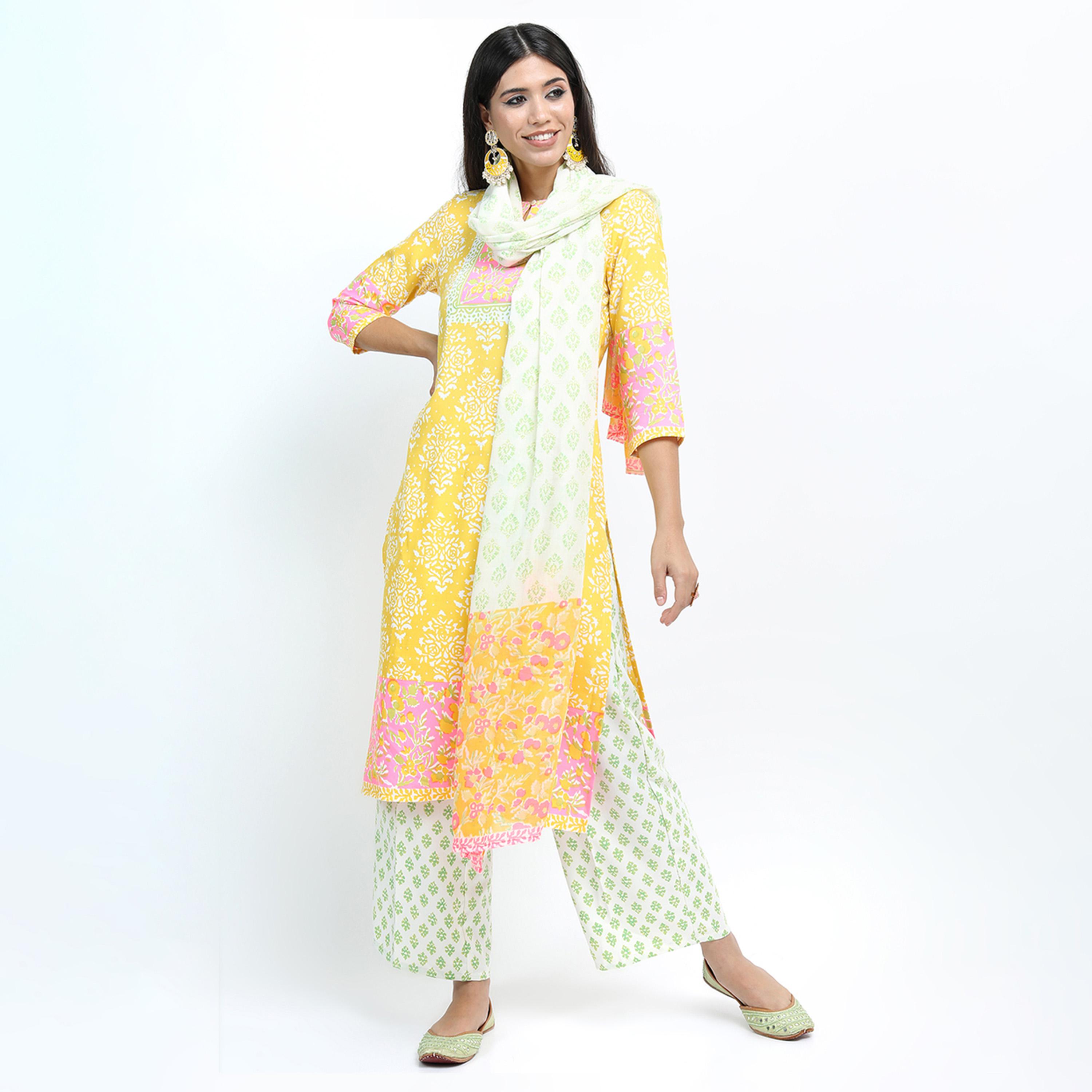 فيشود × ستايلي - كورتي مستقيمة مطبوعة بالورود للنساء مع بنطال ووشاح - أصفر-women-clothing-ethnicwear-sareesets-image-2