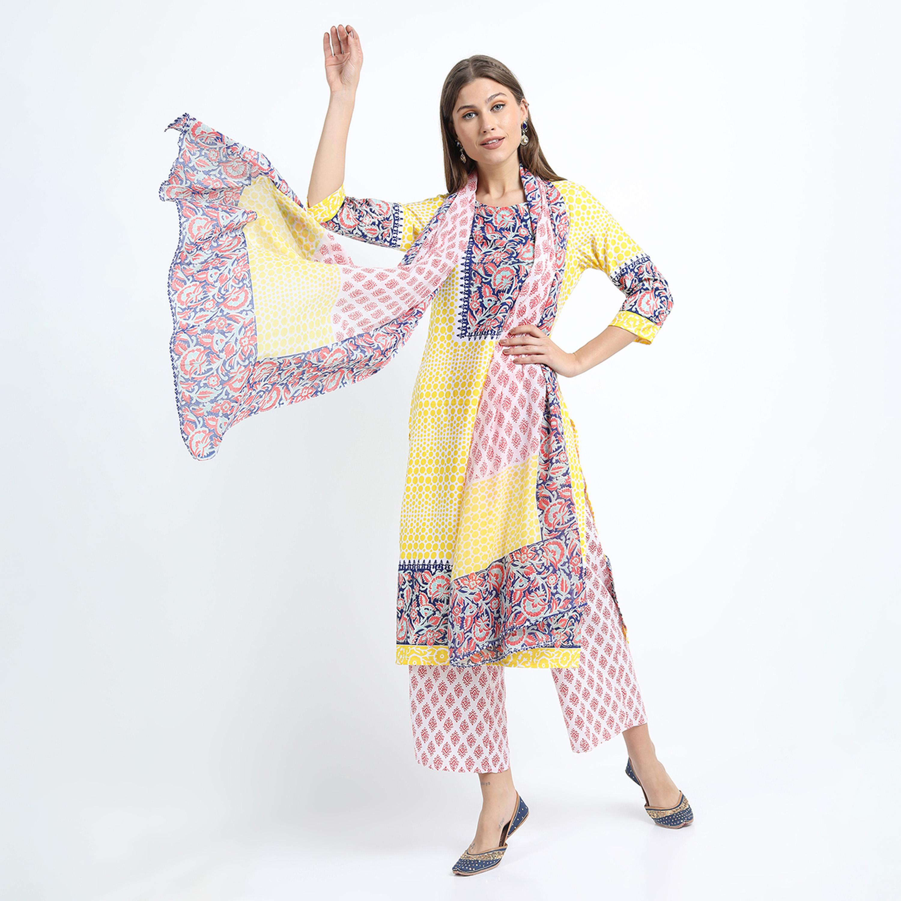 فيشود × ستايلي - كورتا نسائية مطبوعة بزخارف عرقية مع بنطال بالازو ووشاح دوباتا - أصفر-women-clothing-ethnicwear-sareesets-image-1