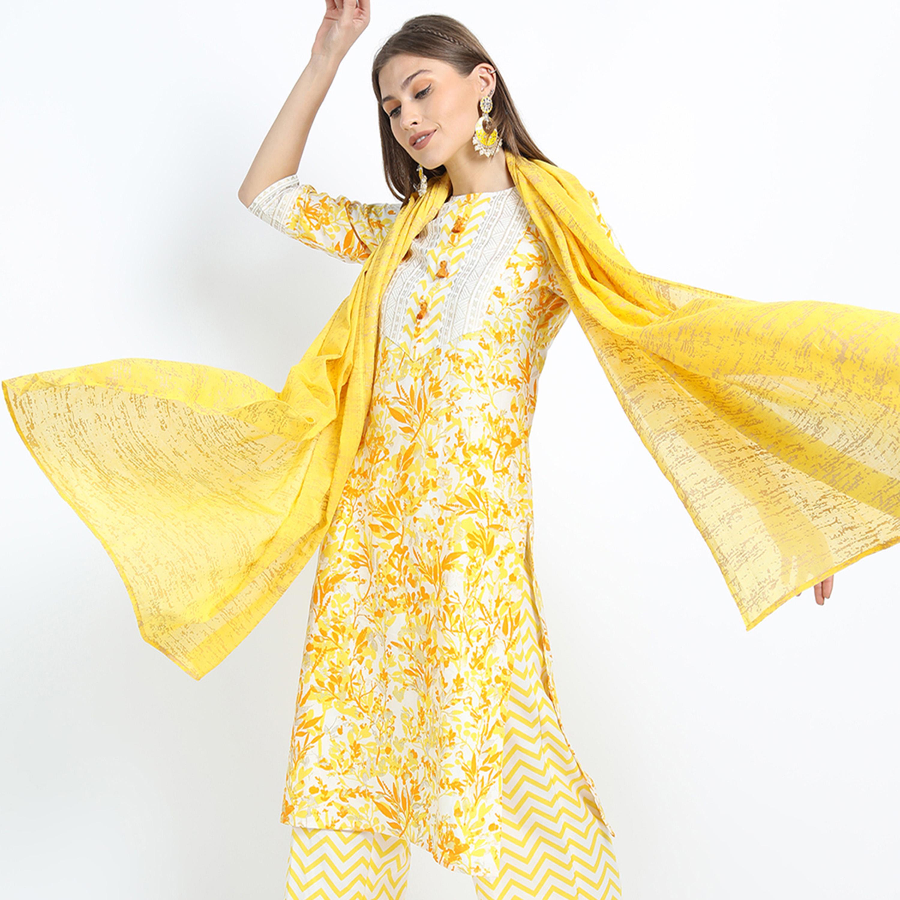 فيشود × ستايلي - كورتا نسائية مطبوعة مع بنطال ووشاح - أصفر خردلي-women-clothing-ethnicwear-sareesets-image-2