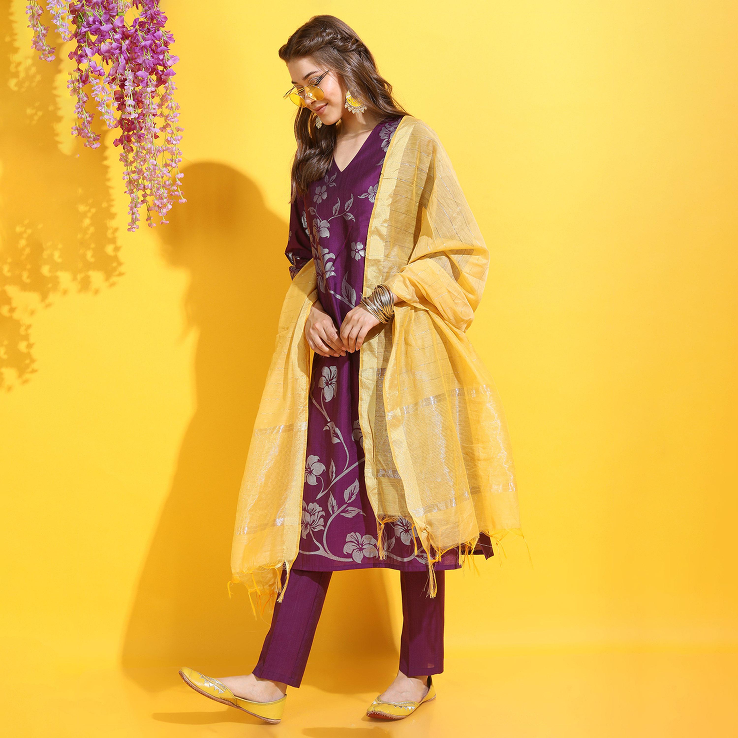 فيشود × ستايلي - كورتا نسائية مزينة بالزهور مع بنطال ووشاح-women-clothing-ethnicwear-sareesets-image-1