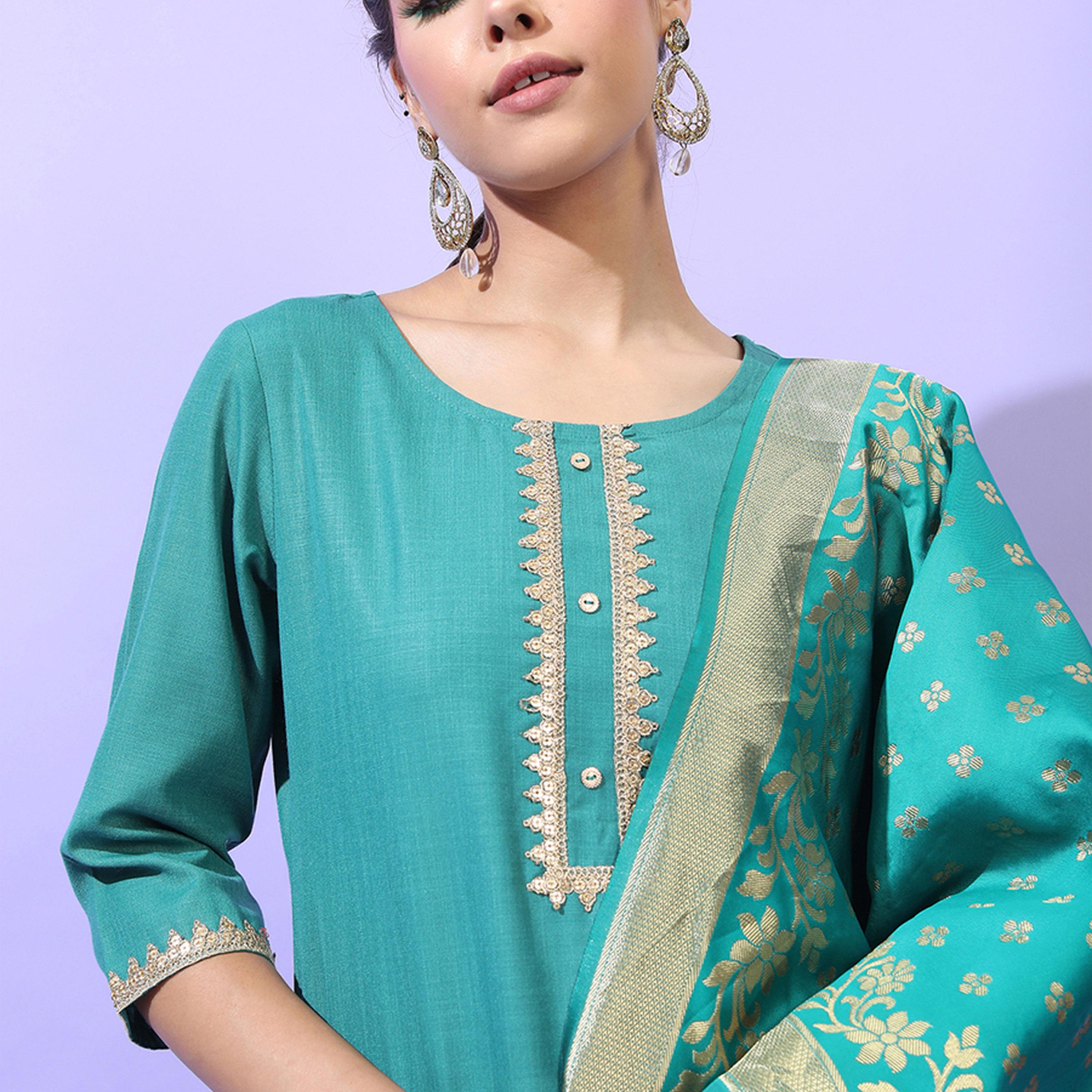 Vishudh X Styli Women Green Ethnic Motifs Printed Layered Kurti with Trousers & Dupatta-women-clothing-ethnicwear-sareesets-image-2
