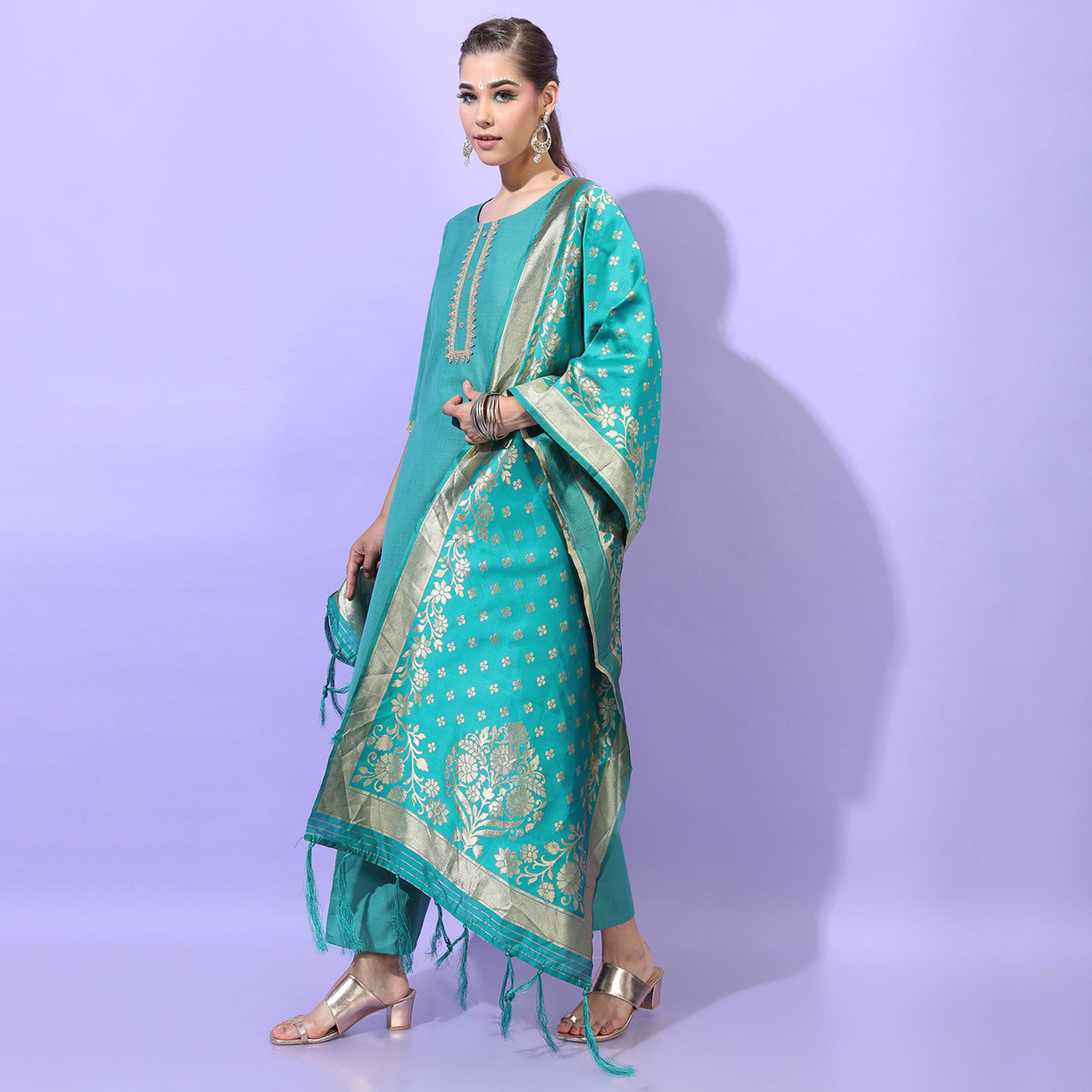 Vishudh X Styli Women Green Ethnic Motifs Printed Layered Kurti with Trousers & Dupatta-women-clothing-ethnicwear-sareesets-image-6