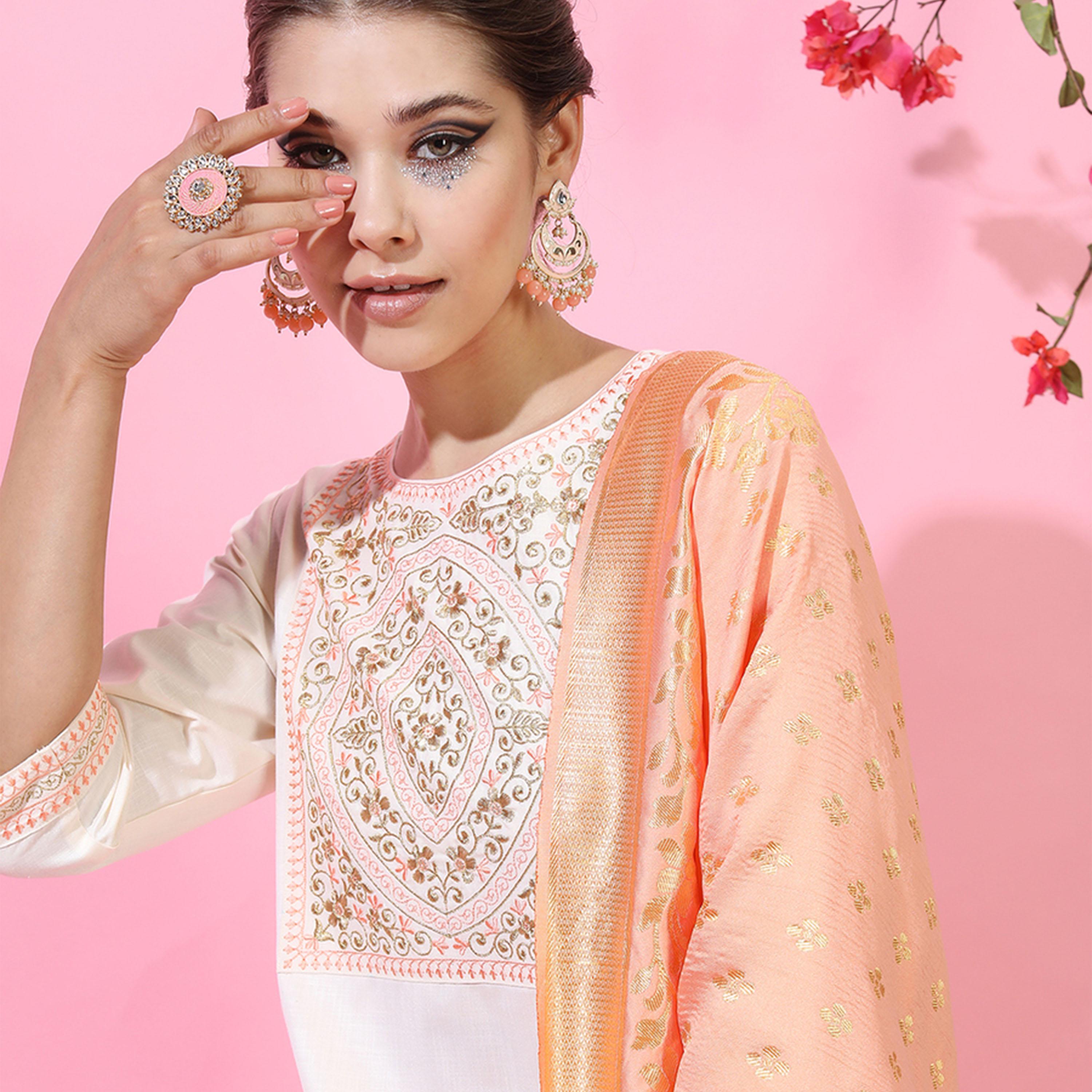 فيشود × ستايلي - كورتي نسائي بياقة مزينة مع بنطال ووشاح - كريمي-women-clothing-ethnicwear-sareesets-image-3