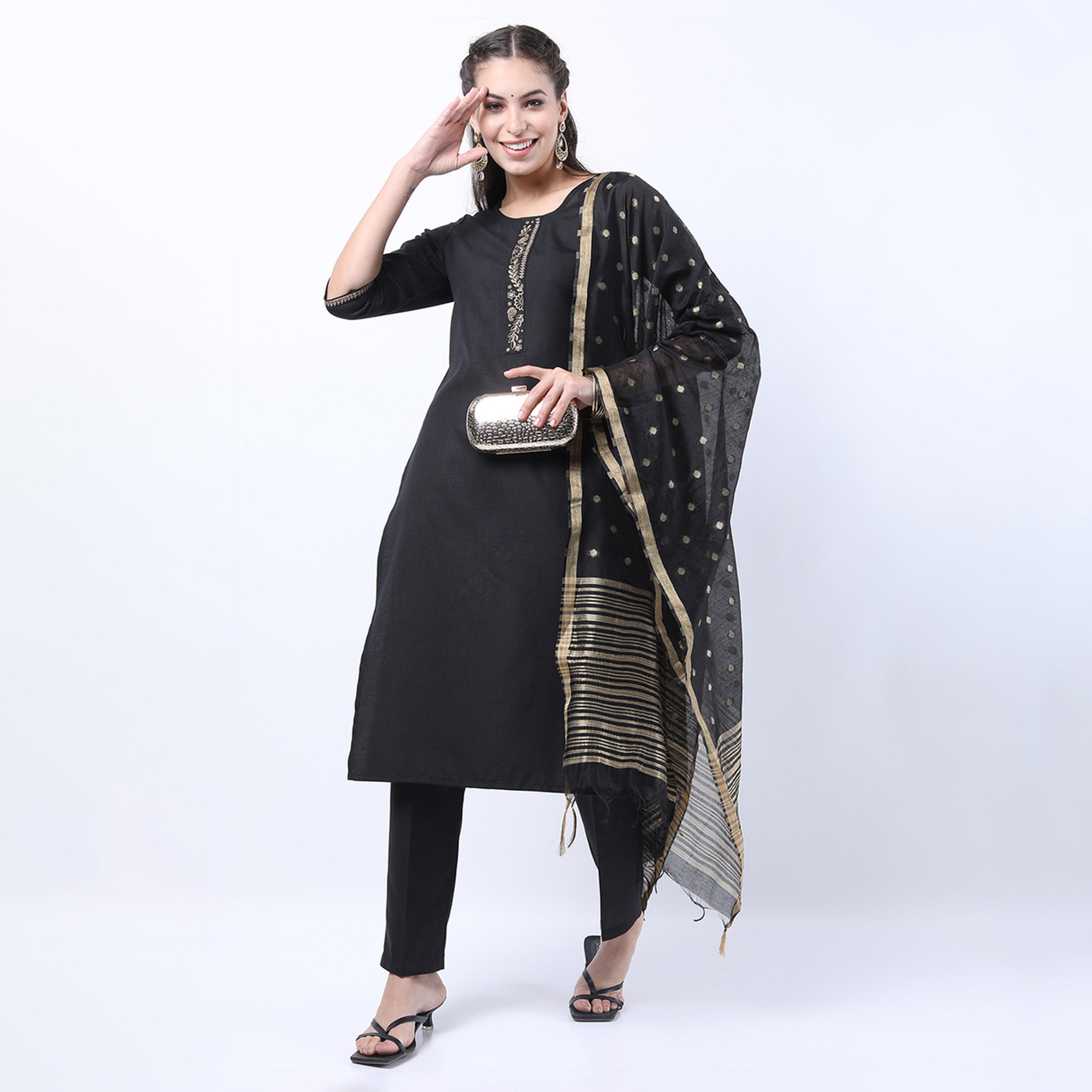 فيشود × ستايلي - كورتا مع بنطال ووشاح باللون الأسود للنساء-women-clothing-ethnicwear-sareesets-image-1