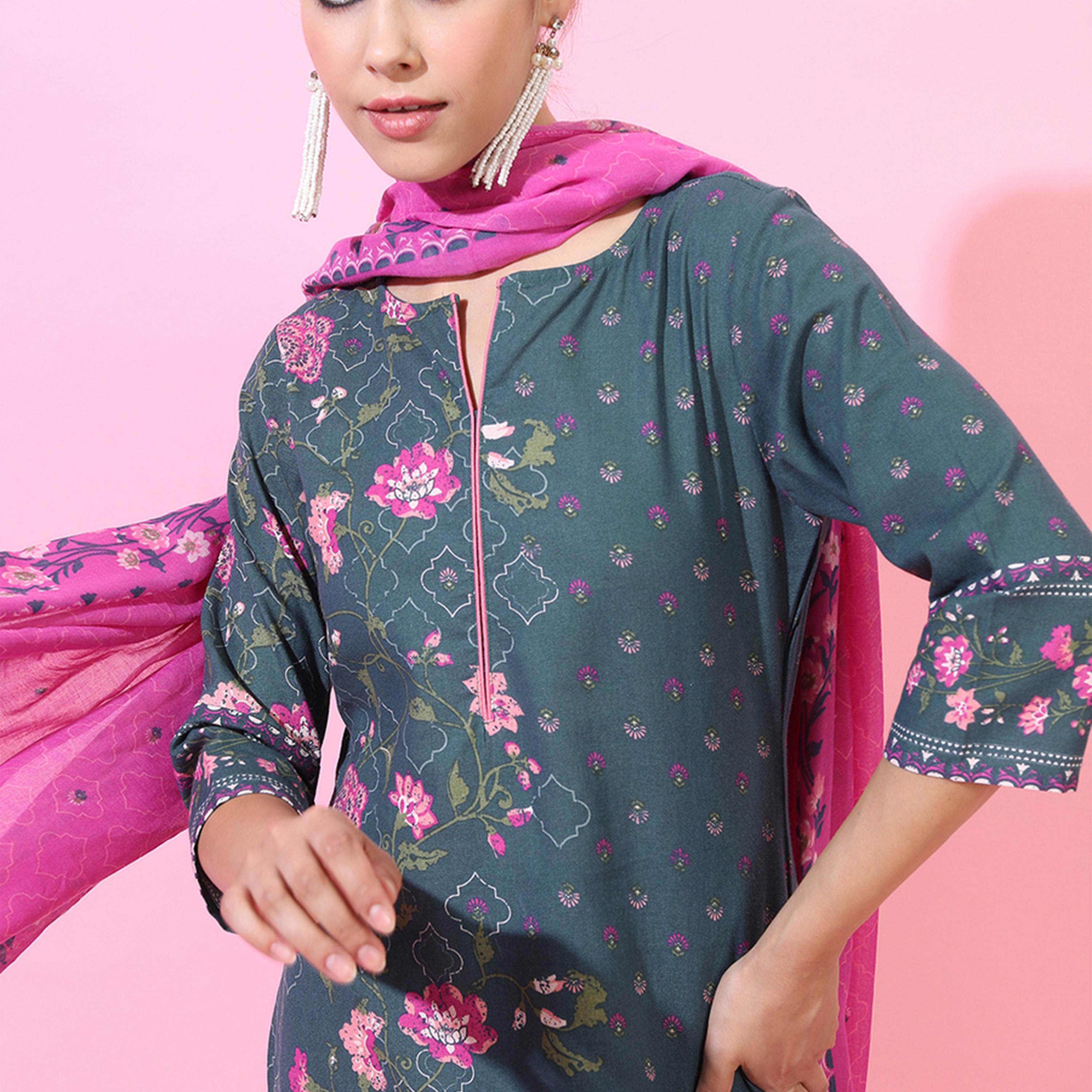 فيشود × ستايلي - كورتا نسائية مورّدة من القطن الخالص باللون الأخضر مع بنطال ووشاح-women-clothing-ethnicwear-sareesets-image-4