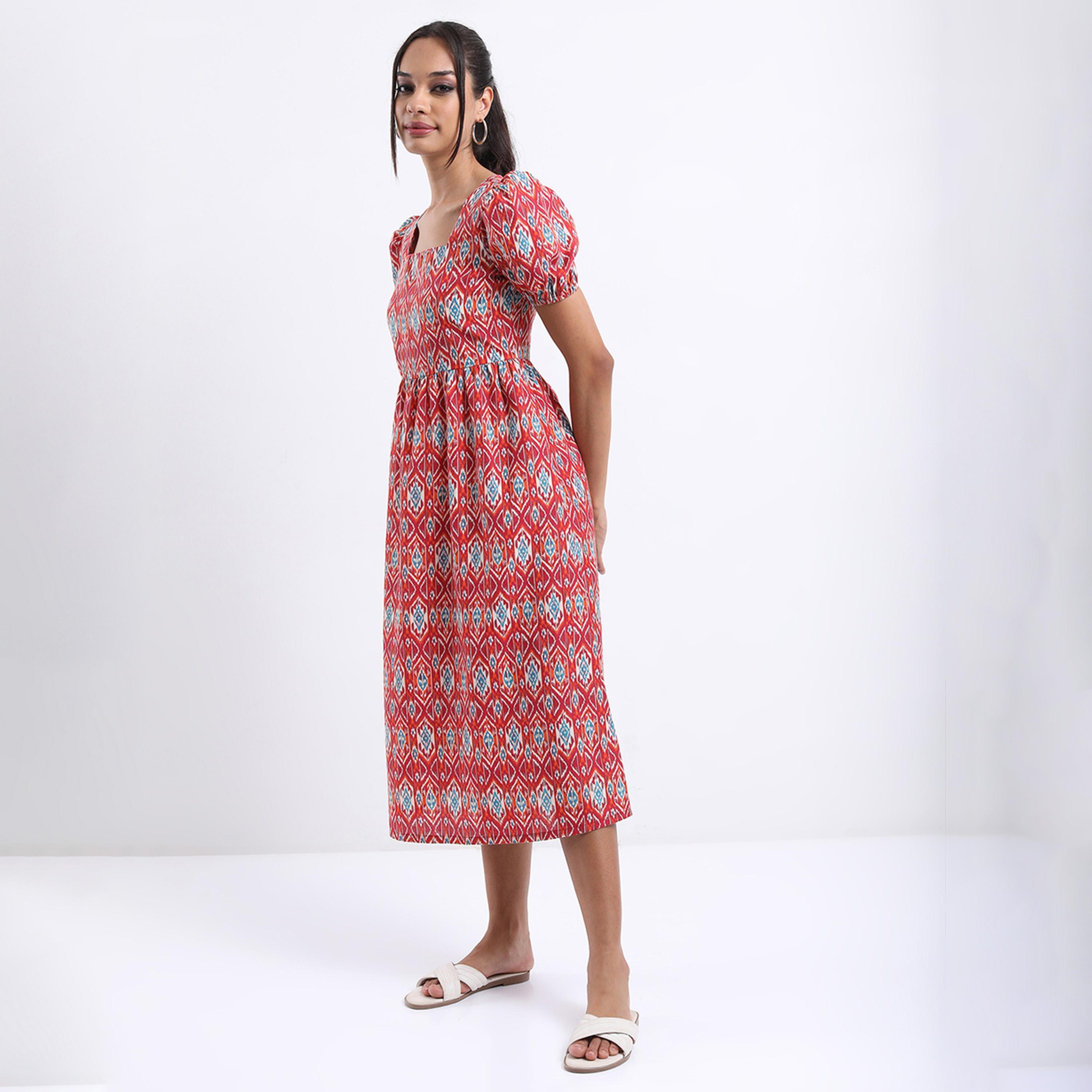 فيشود × ستايلي - فستان متوسط الطول بطبعة زخارف عرقية بفتحة رقبة مربعة وقصة A - لون الصدأ-women-clothing-dresses-image-1