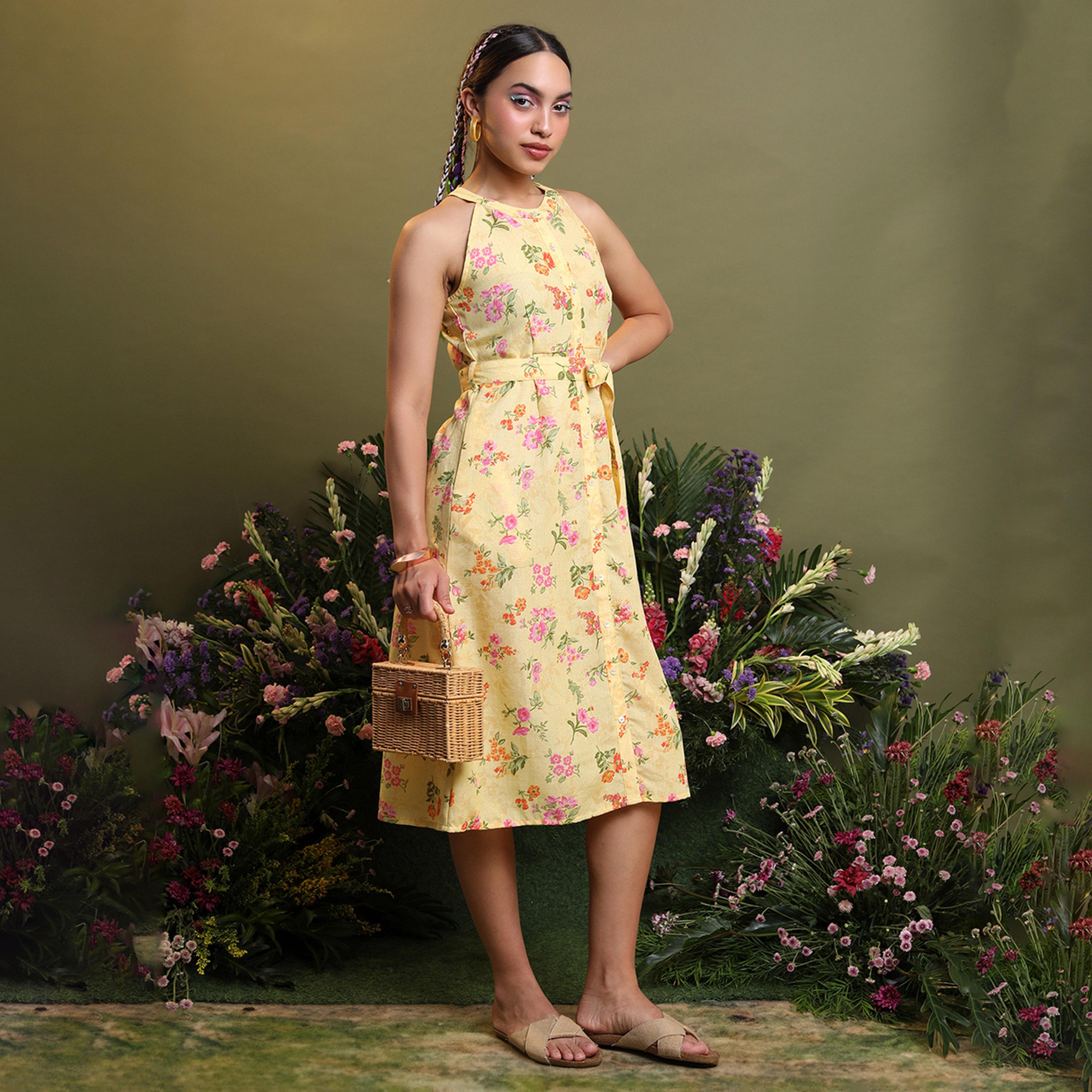 فيشود × ستايلي - فستان متوسط الطول بطبعة زهور ورباط حول الرقبة وقصة A - أصفر-women-clothing-dresses-image-4