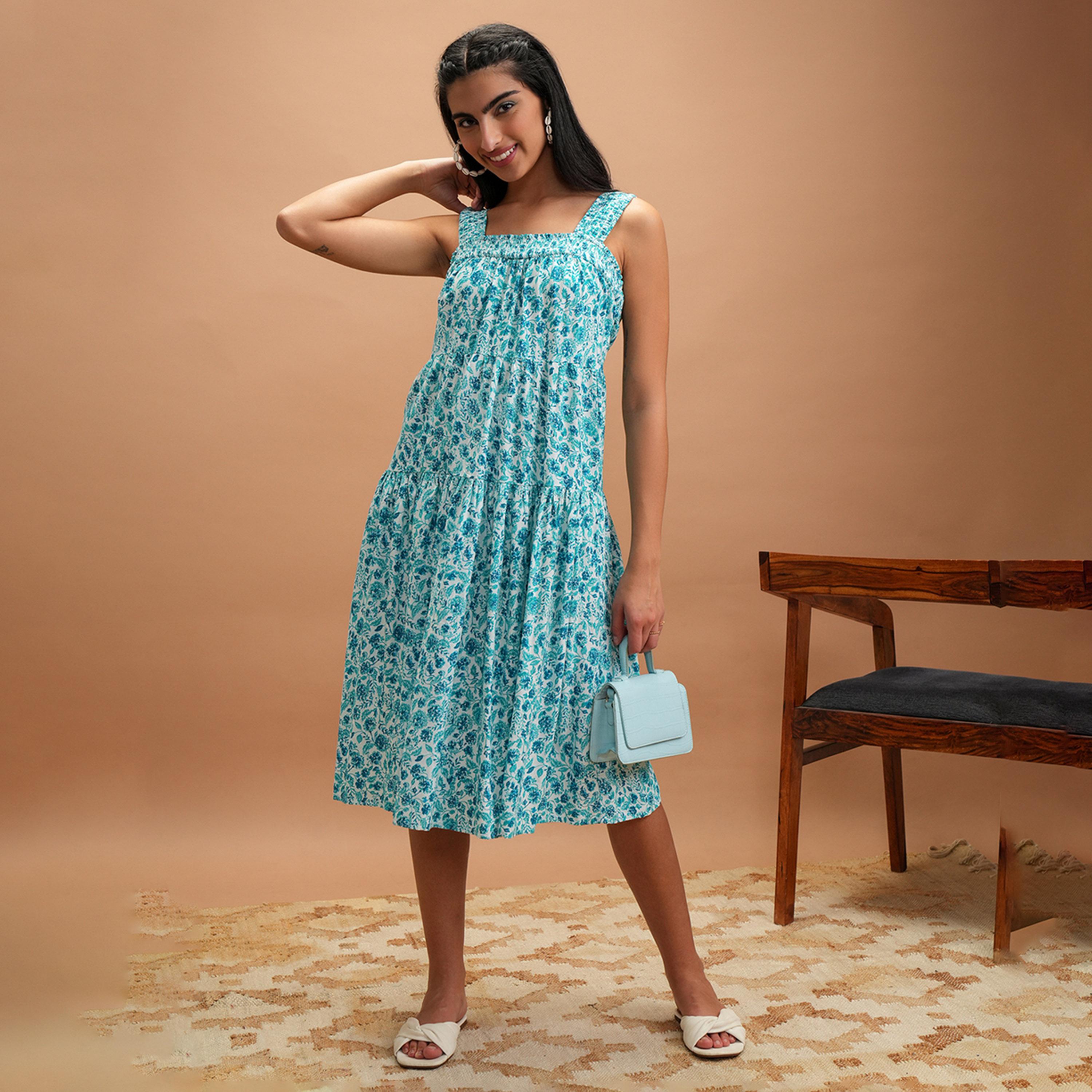 فيشود × ستايلي - فستان متوسط الطول متعدد الطبقات بطبعة زهور وقصة A - أزرق-women-clothing-dresses-image-1