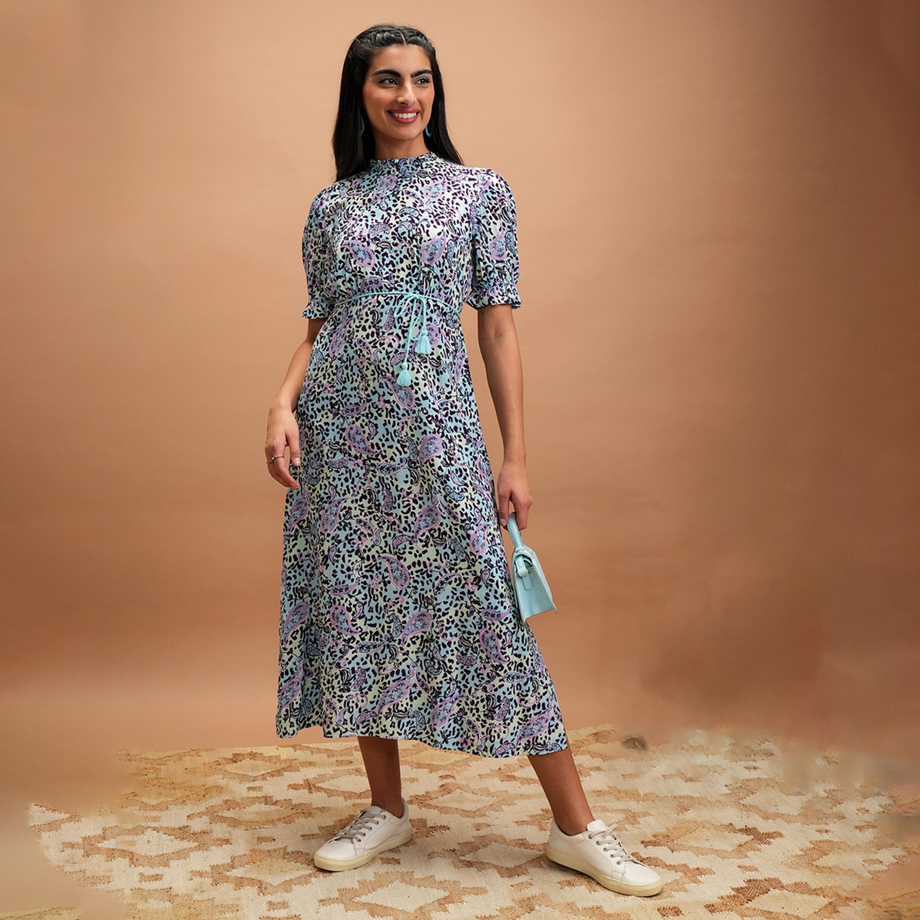فيشود × ستايلي - فستان متوسط الطول بقصّة واسعة وطبعة زهور - أزرق وبنفسجي-women-clothing-dresses-image-1