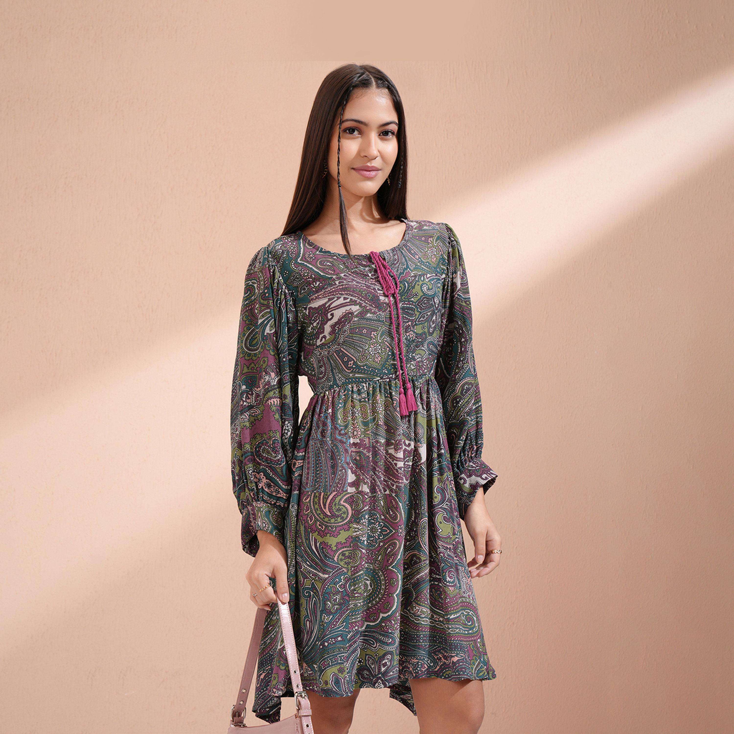 فيشود × ستايلي - فستان نسائي واسع من الأسفل بنقشة عرقية-women-clothing-dresses-image-6