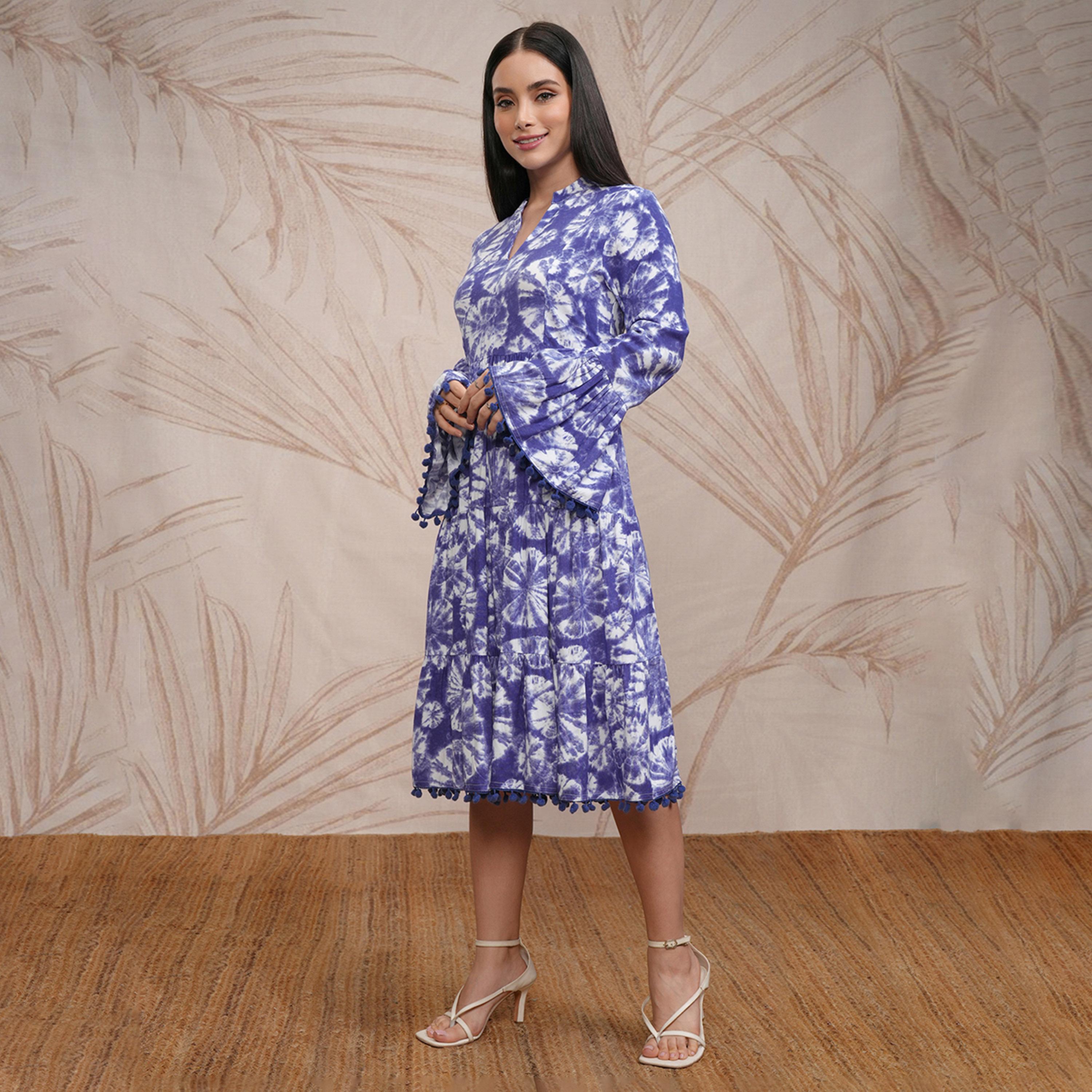 فيشود × ستايلي - فستان نسائي مطبوع متوسط الطول بأكمام جرس وقصة واسعة من الأسفل-women-clothing-dresses-image-4