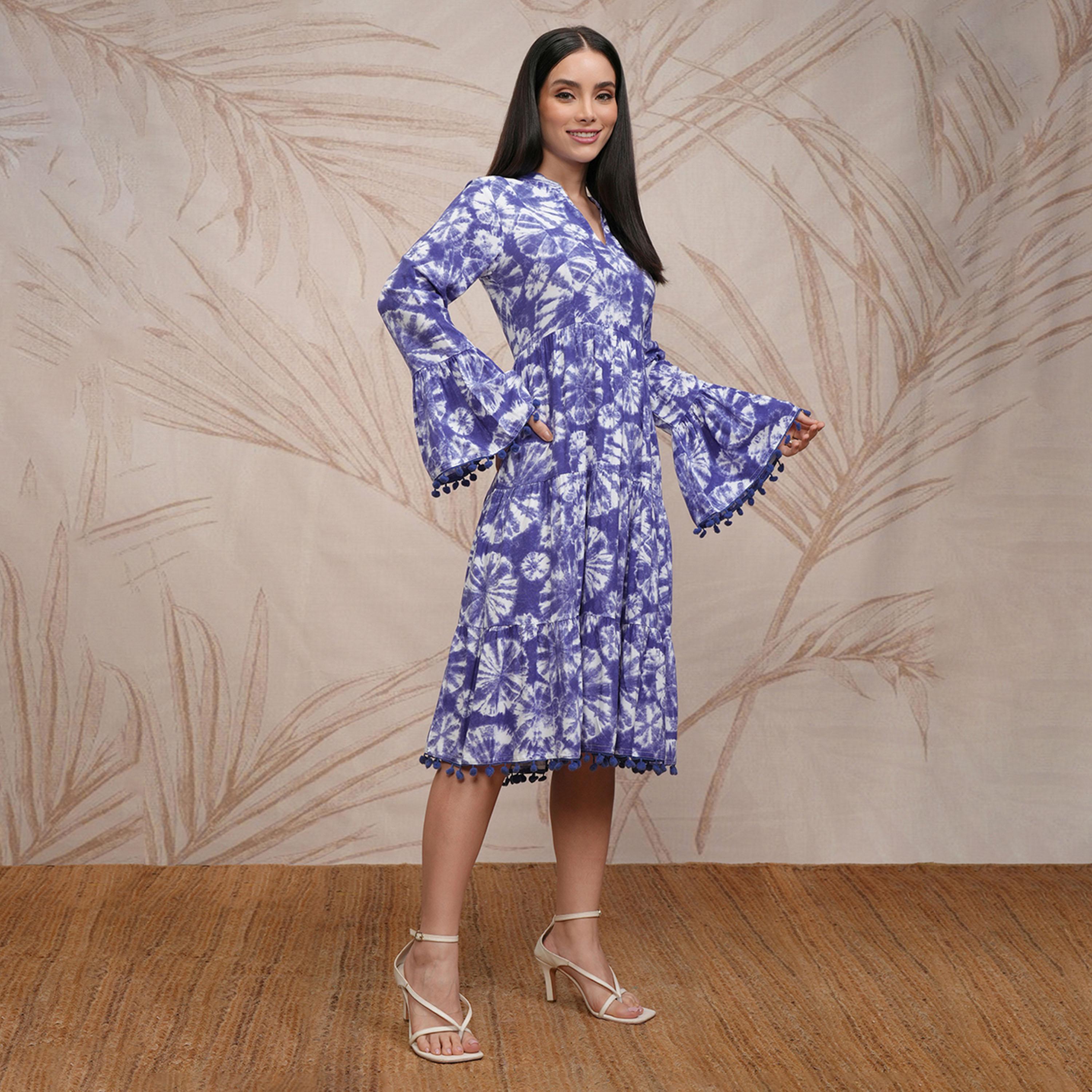 فيشود × ستايلي - فستان نسائي مطبوع متوسط الطول بأكمام جرس وقصة واسعة من الأسفل-women-clothing-dresses-image-6