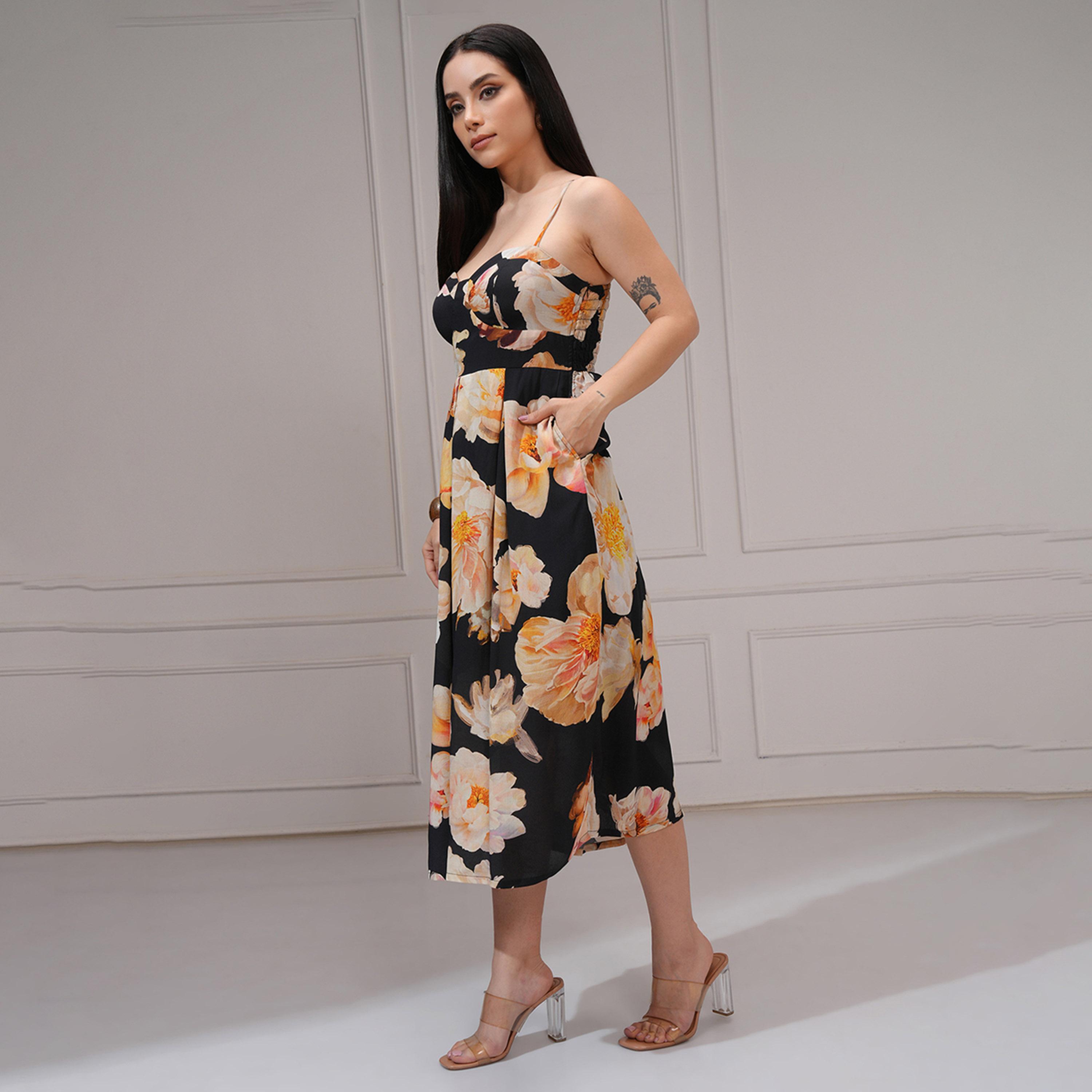 فيشود × ستايلي - فستان متوسط الطول بقصّة واسعة وطبعة زخارف عرقية-women-clothing-dresses-image-2