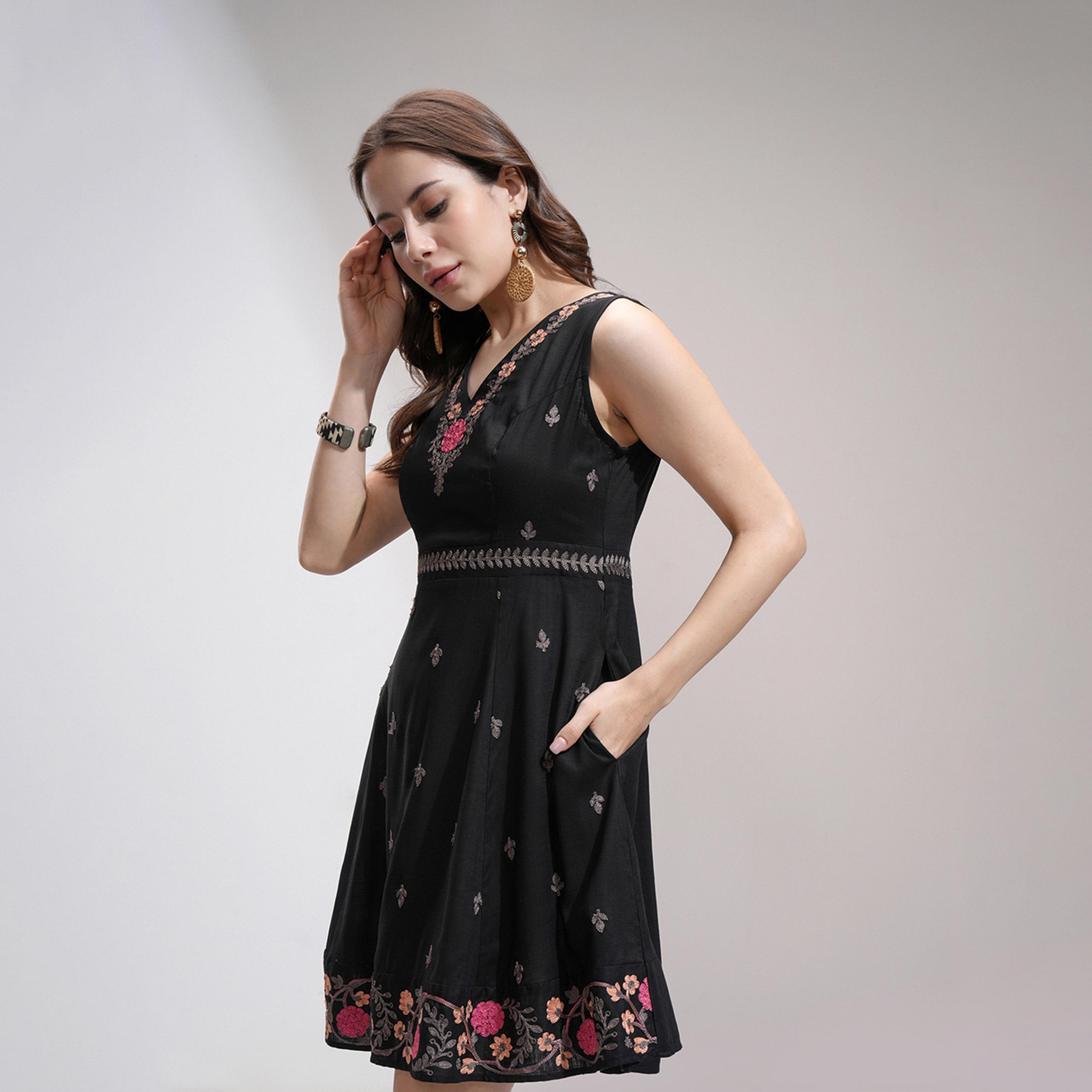 Vishudh X Styli Embroidered A-Line Dress-women-clothing-dresses-image-4