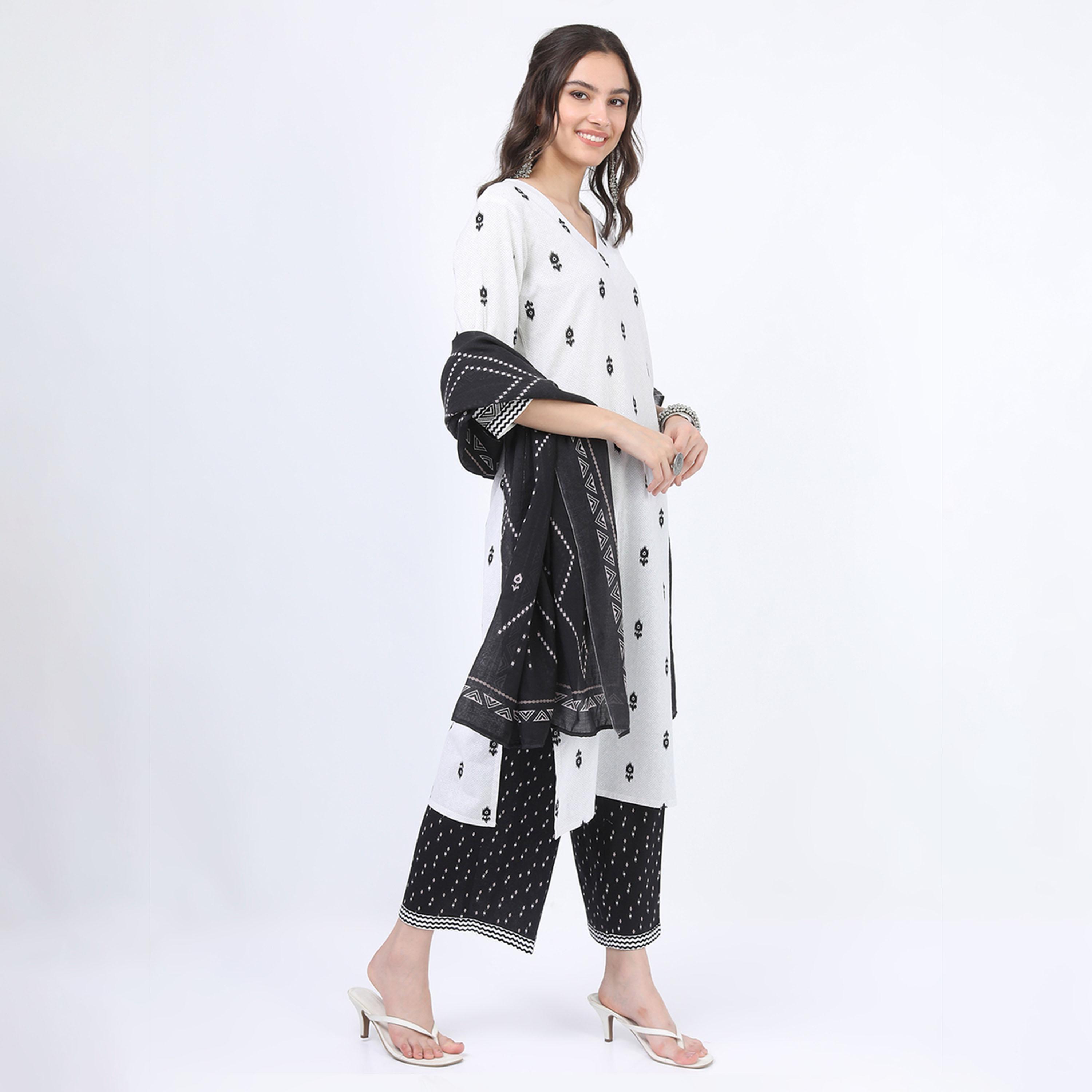 Vishudh X Styli Women Off White Printed Straight Pure Cotton Kurti With Palazzos And Dupatta-women-clothing-ethnicwear-sareesets-image-6