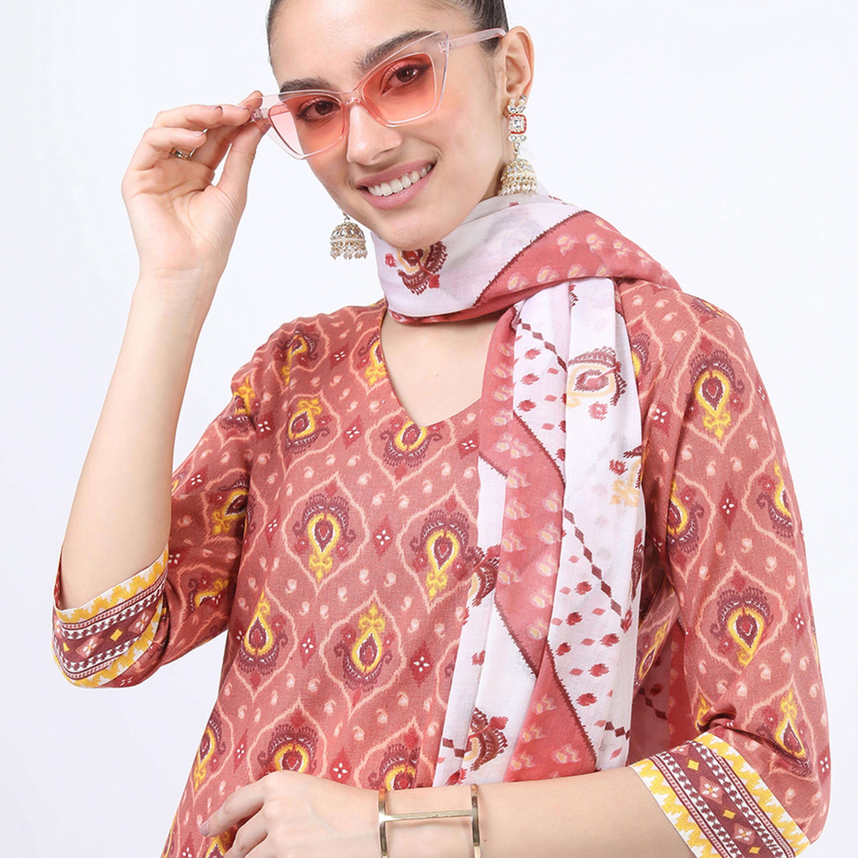 فيشود × ستايلي - كورتا نسائية من القطن الخالص بنقشات عرقية مع بنطال ووشاح - لون الصدأ-women-clothing-ethnicwear-sareesets-image-2
