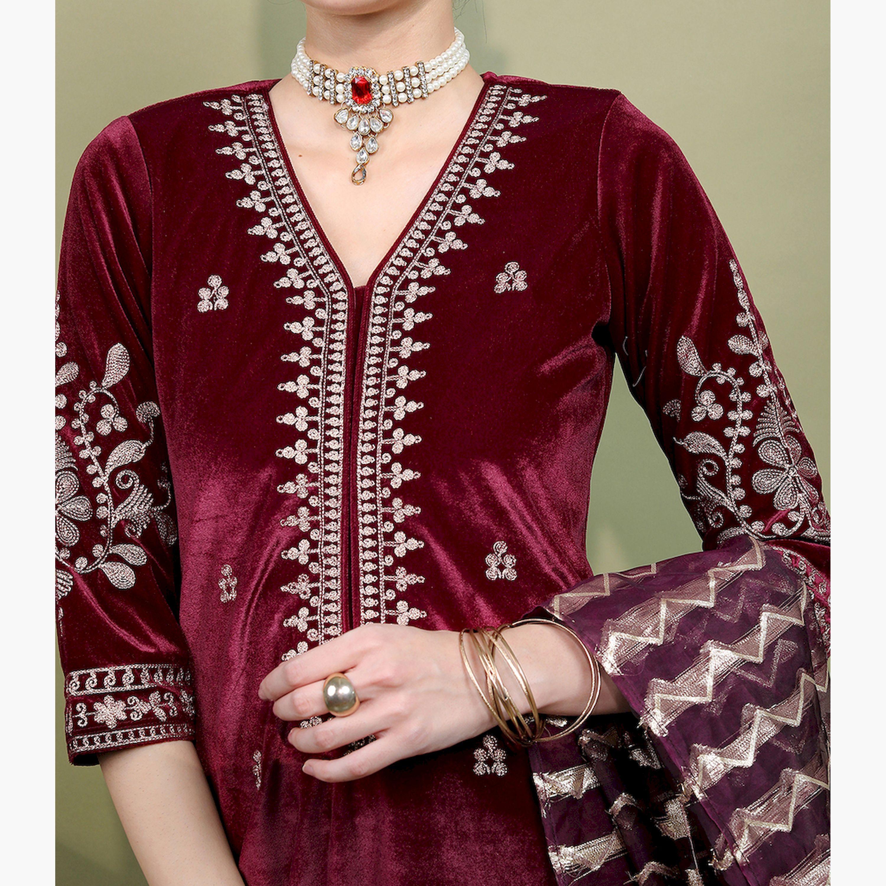 فيشود × ستايلي - كورتا نسائية من المخمل المحبوك المطرز مع بنطال ووشاح-women-clothing-ethnicwear-sareesets-image-5