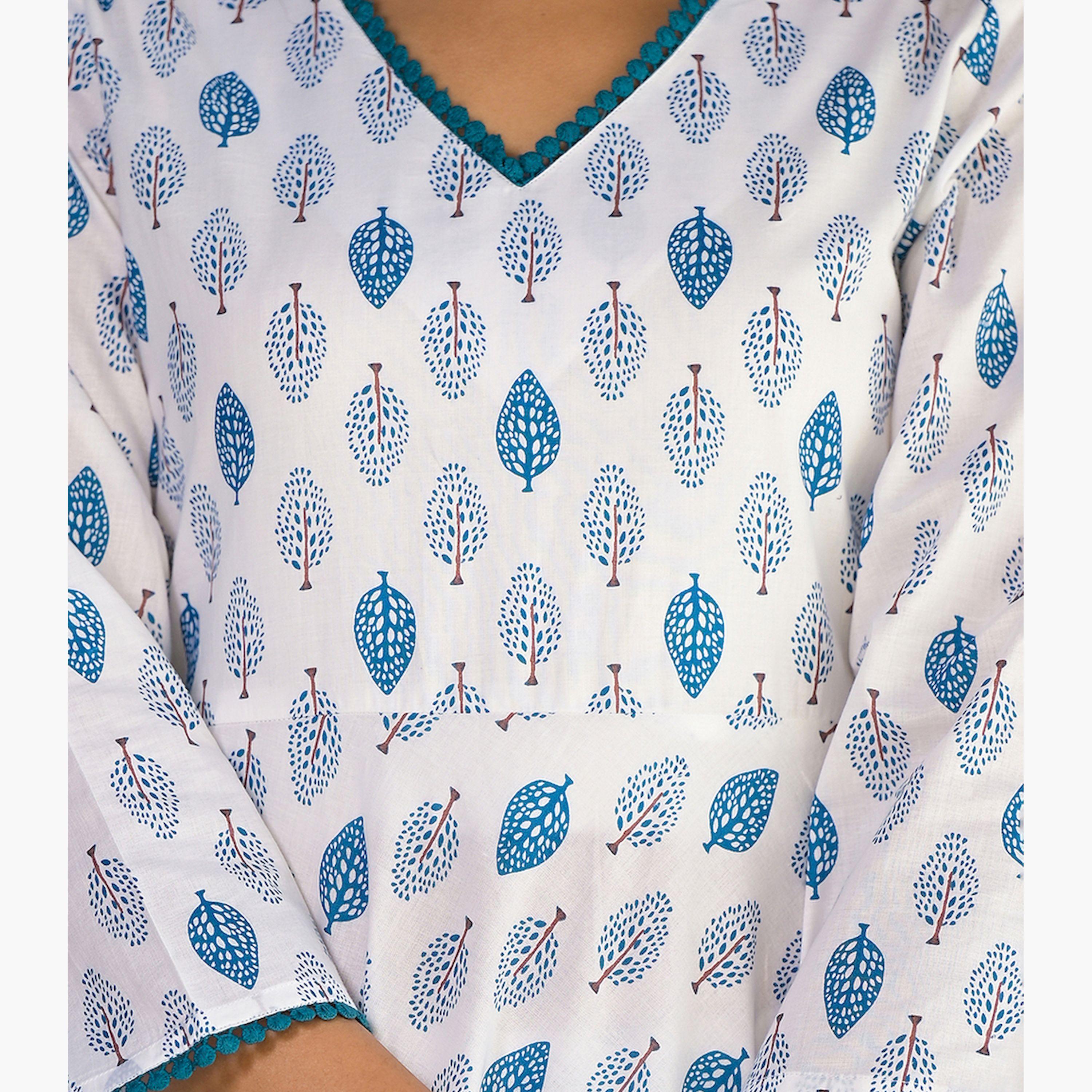 فيشود × ستايلي - كورتا من القطن الخالص برقبة V مطبوعة بالورود مع بنطال ووشاح - أبيض-women-clothing-ethnicwear-sareesets-image-8