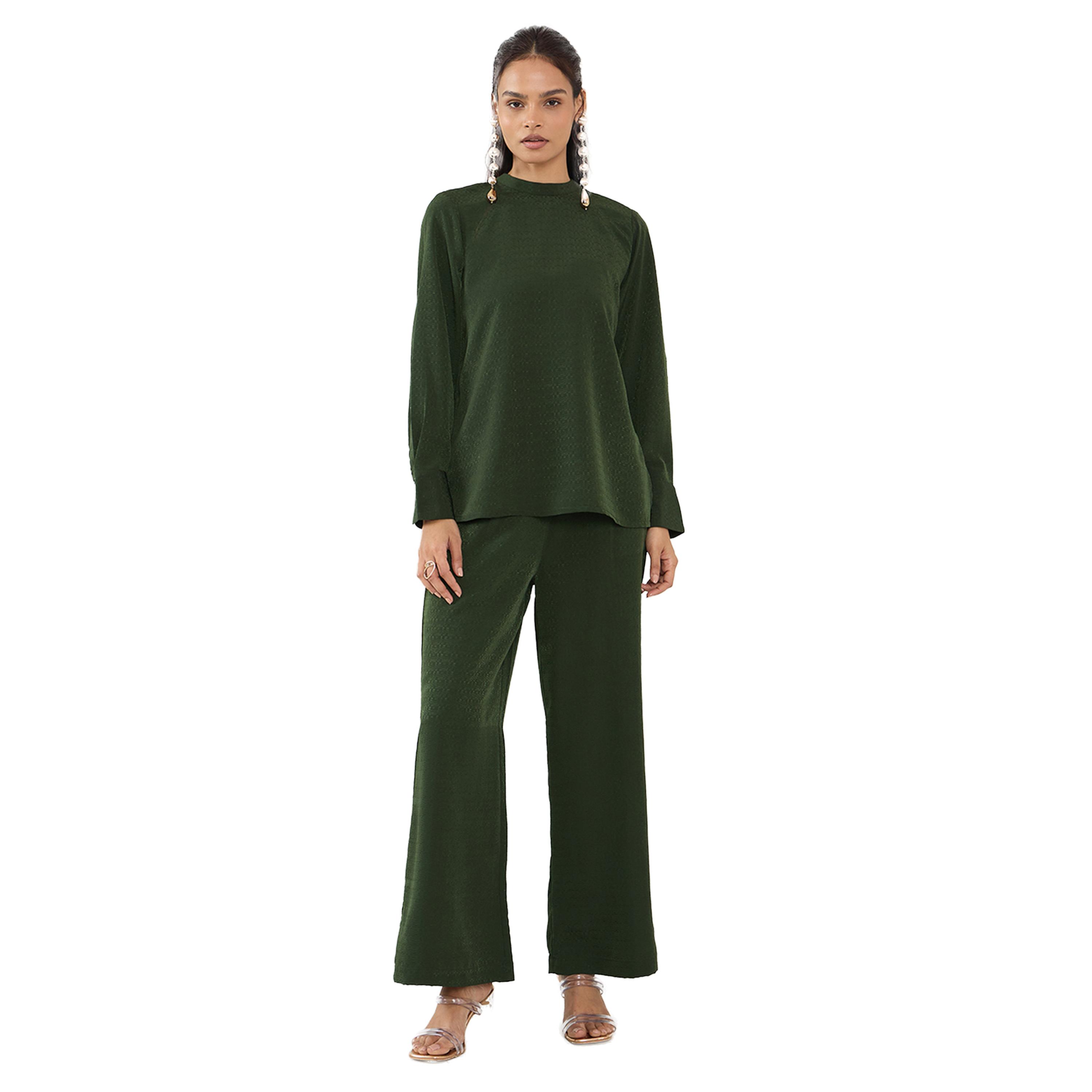 فيميلا × ستايلي-  قميص وبنطال من الساتان برباط خلفي بتصميم ذاتي-women-clothing-coordsets-image-1
