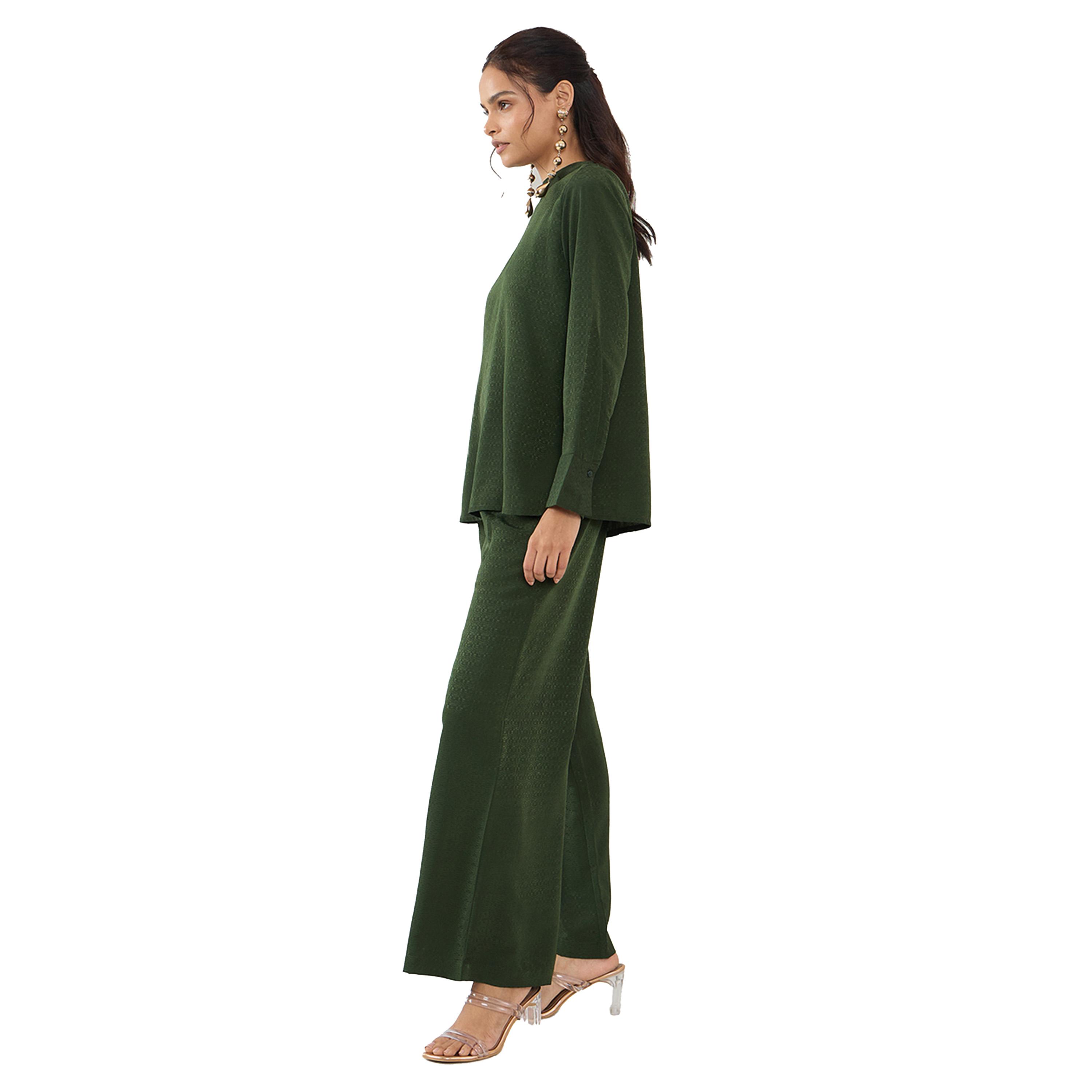 فيميلا × ستايلي-  قميص وبنطال من الساتان برباط خلفي بتصميم ذاتي-women-clothing-coordsets-image-3