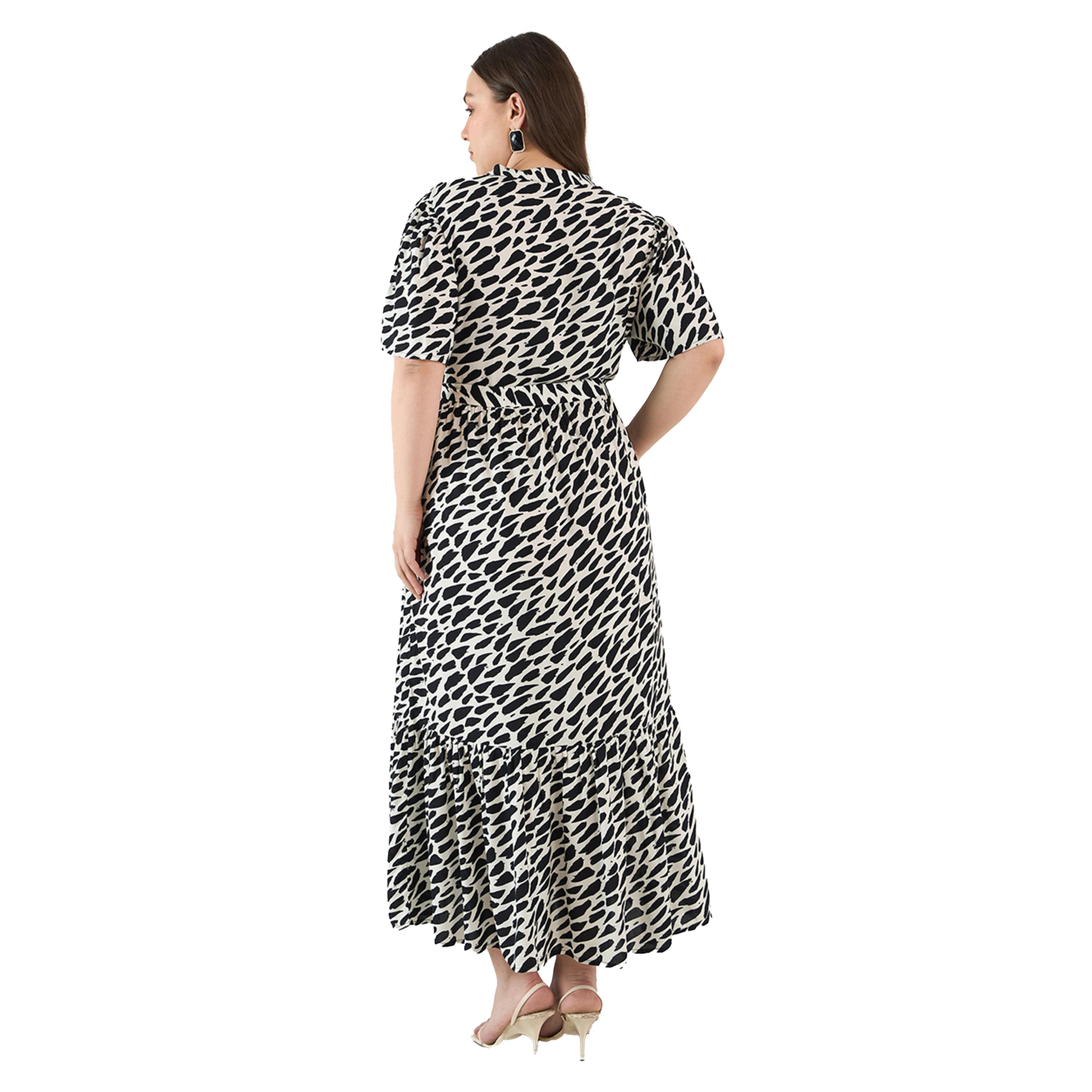 فيميلا × ستايلي-  فستان ماكسي قصّة V بطباعة تجريدية مقاس كبير-women-clothing-dresses-image-2
