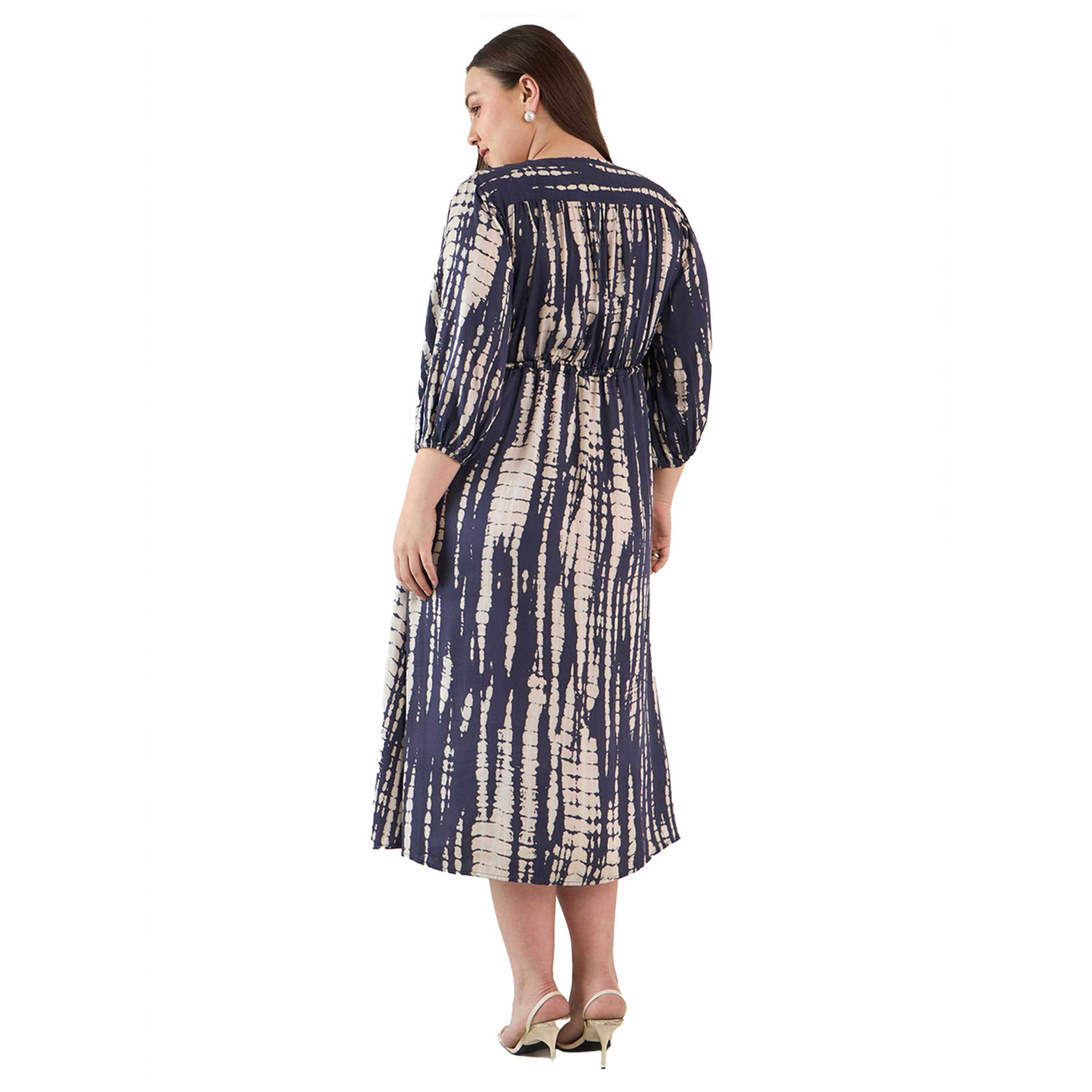 فيميلا × ستايلي-  فستان متوسط ​​الطول قصّة V مع طبعة مصبوغة وربطة عنق مقاس كبير-women-clothing-dresses-image-2