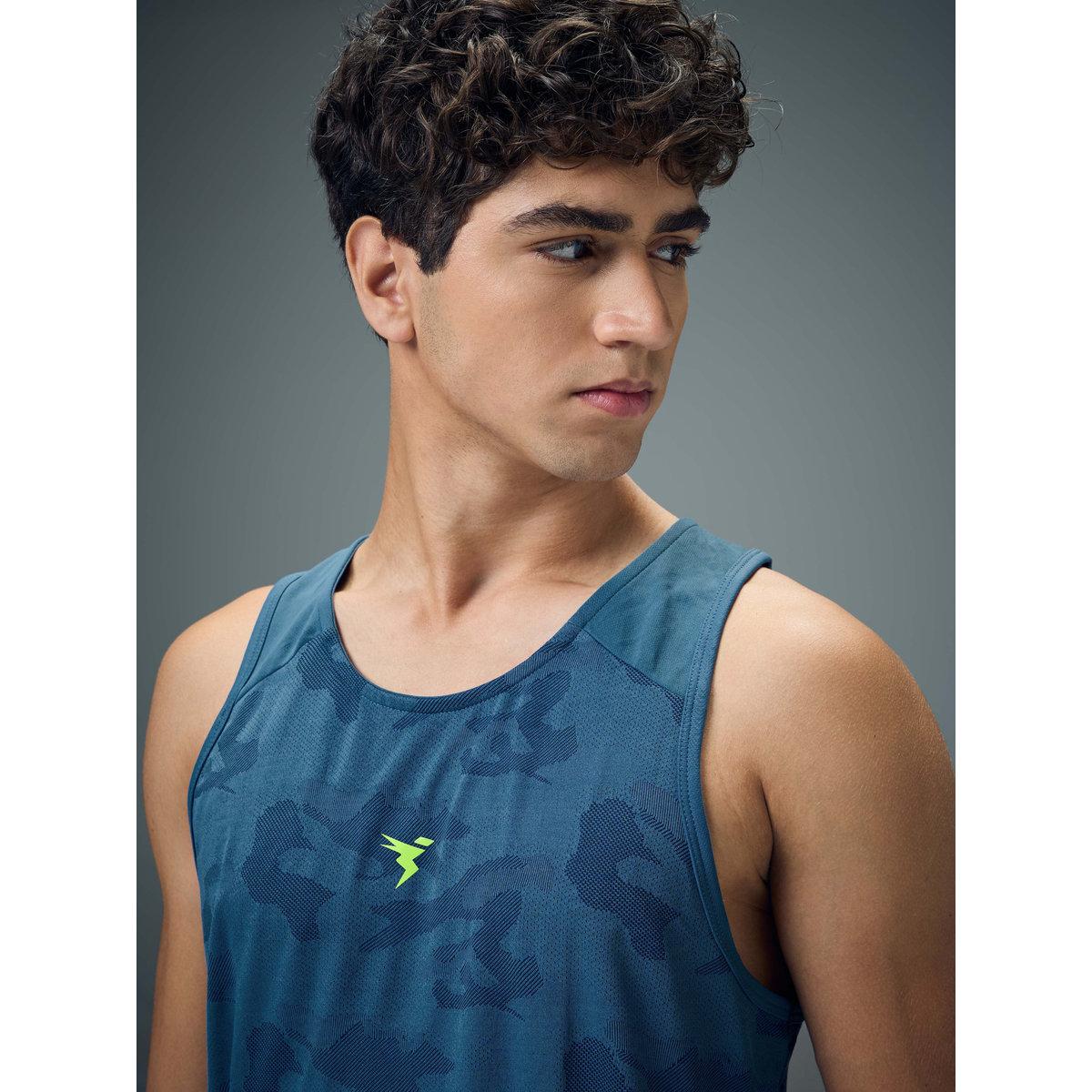 تيشيرت كت بقصة سليم فيت-men-clothing-sportswearandactivewear-tshirtsandpolos-image-2