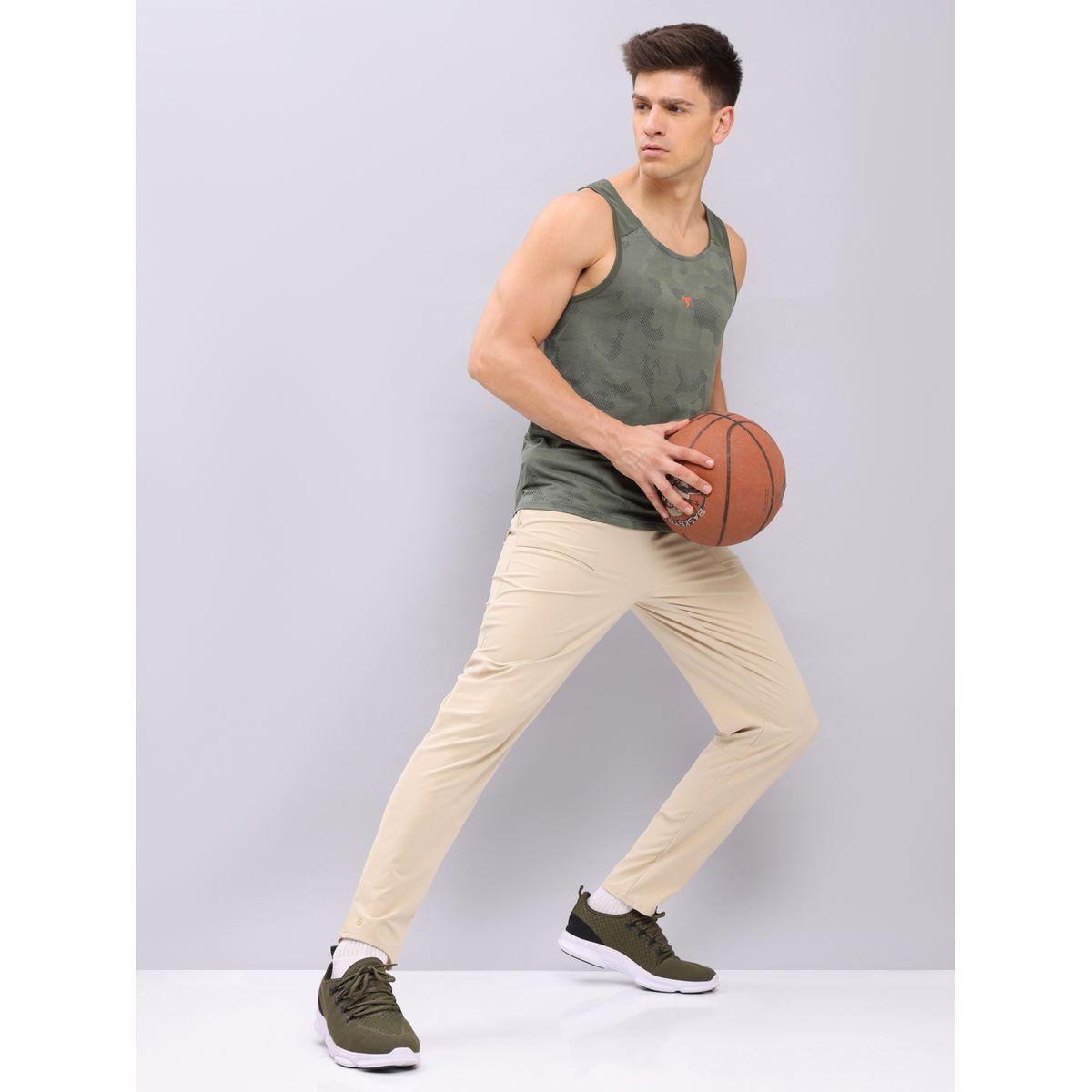 فيست بتفاصيل جاكار وياقة دائرية-men-clothing-tshirtsandpolos-tshirts-image-6