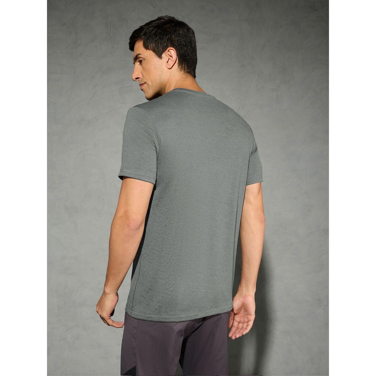 تيشيرت بياقة ضيقة وأكمام قصيرة-men-clothing-tshirtsandpolos-tshirts-image-4