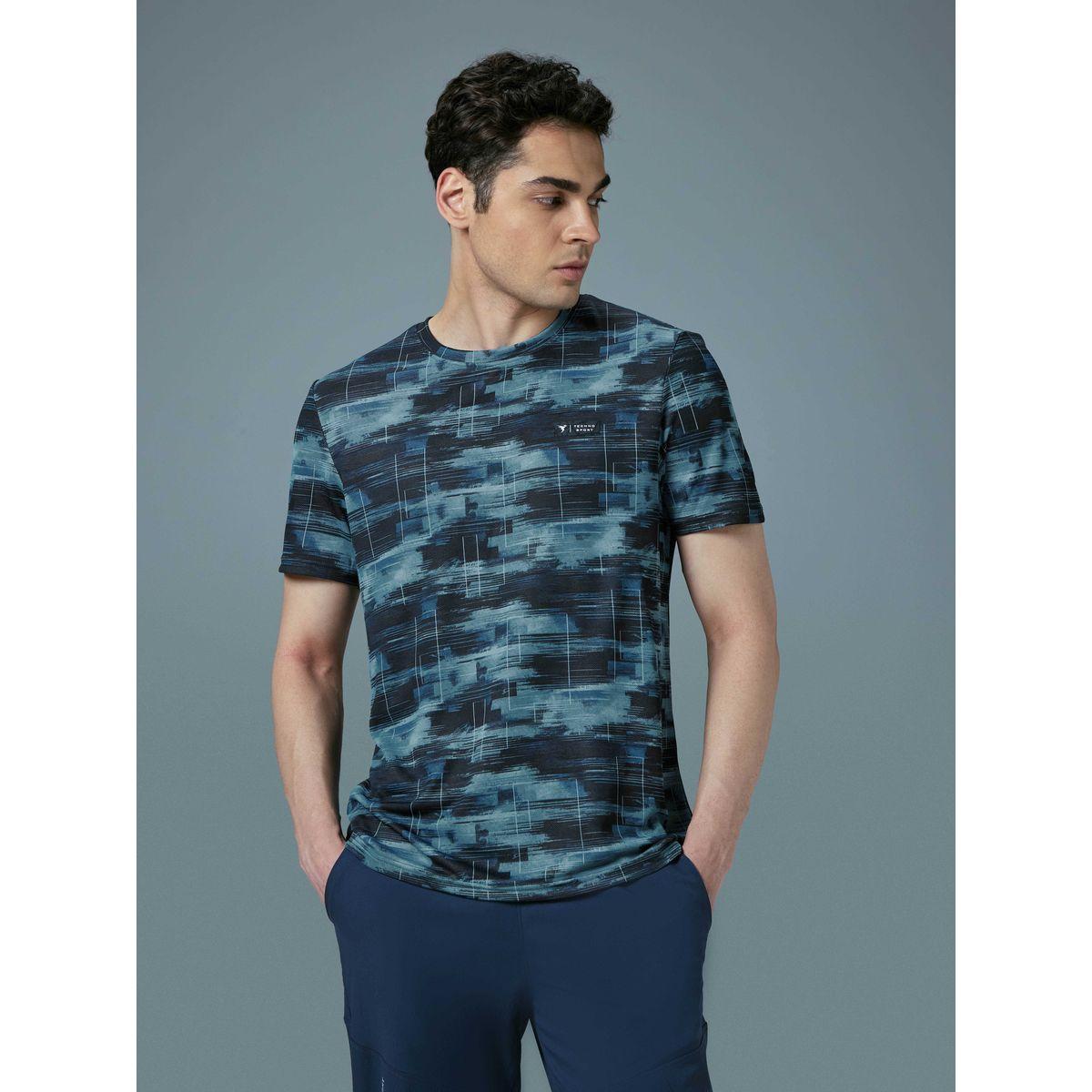 تيشيرت مُطبع بالكامل بقصة سليم فيت-men-clothing-tshirtsandpolos-tshirts-image-1