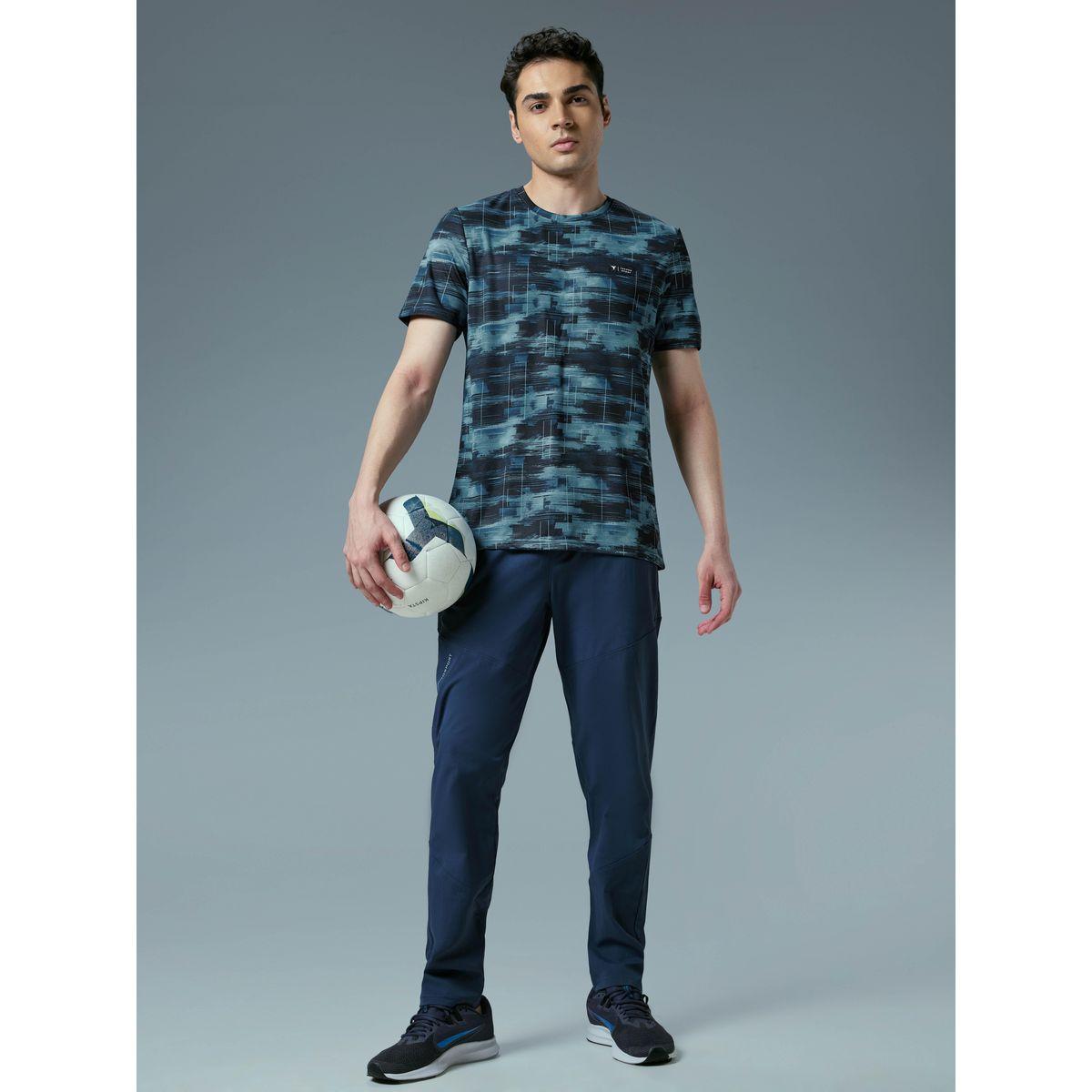 تيشيرت مُطبع بالكامل بقصة سليم فيت-men-clothing-tshirtsandpolos-tshirts-image-4