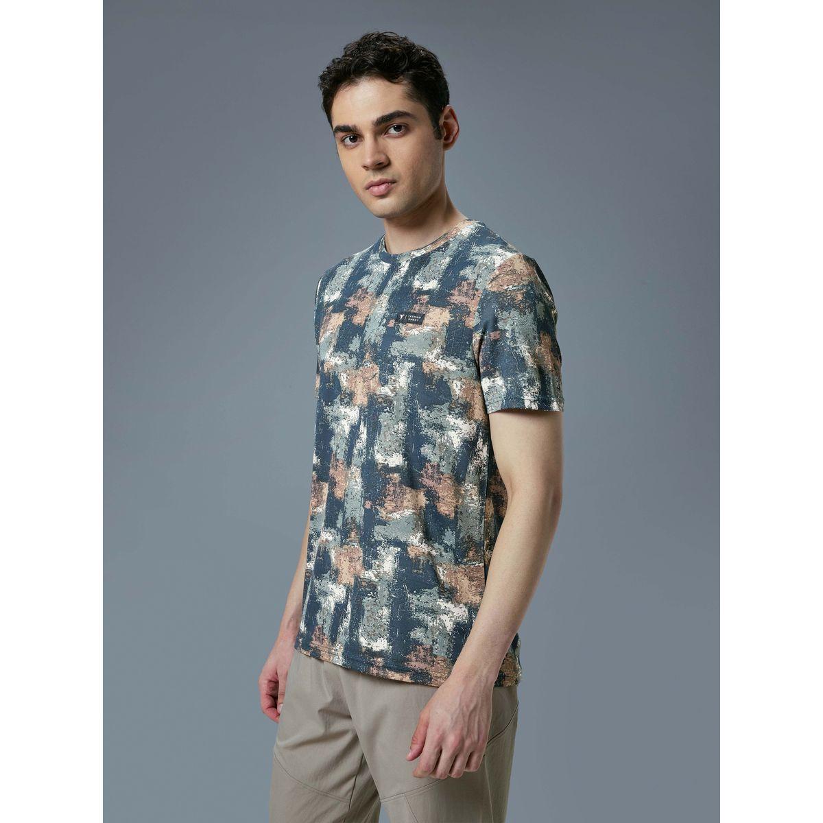 تيشيرت مُطبع بالكامل بقصة سليم فيت-men-clothing-tshirtsandpolos-tshirts-image-2