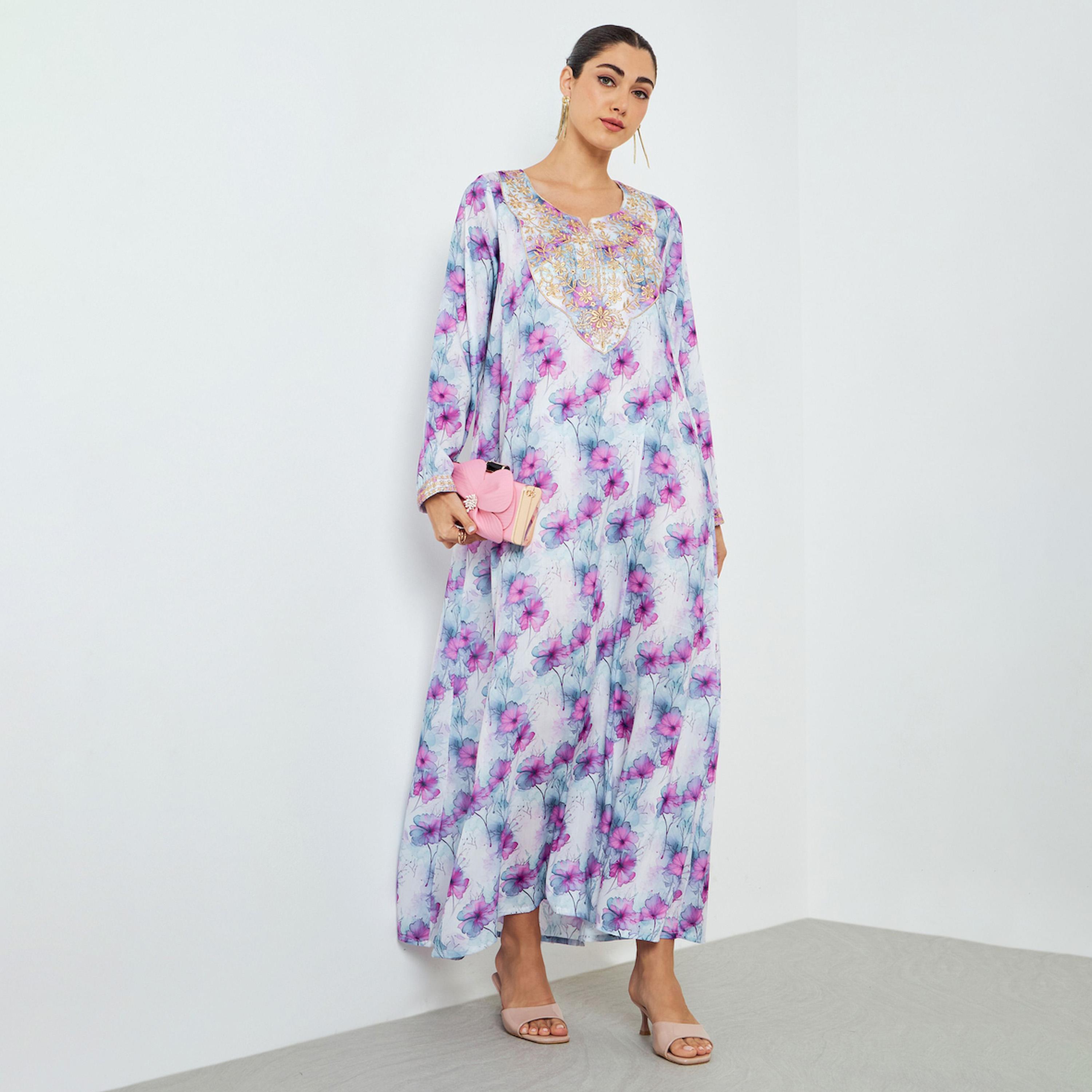 جلابية بطبعة زهور وتفاصيل مُطرّزة-women-arabicclothing-jalabiyas-image-1