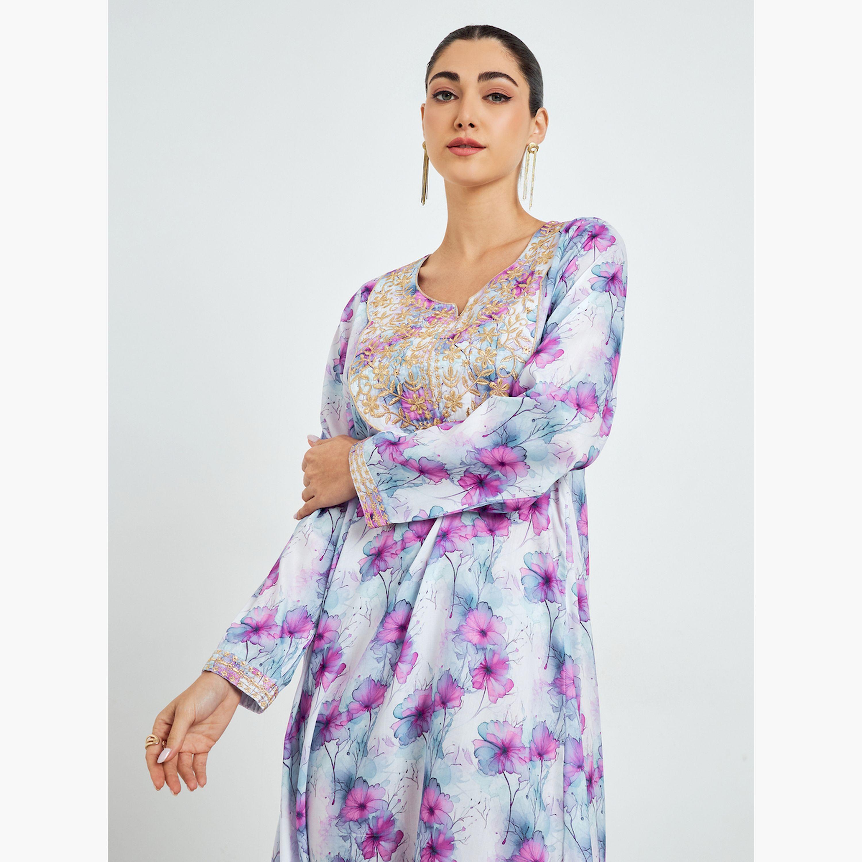 جلابية بطبعة زهور وتفاصيل مُطرّزة-women-arabicclothing-jalabiyas-image-2