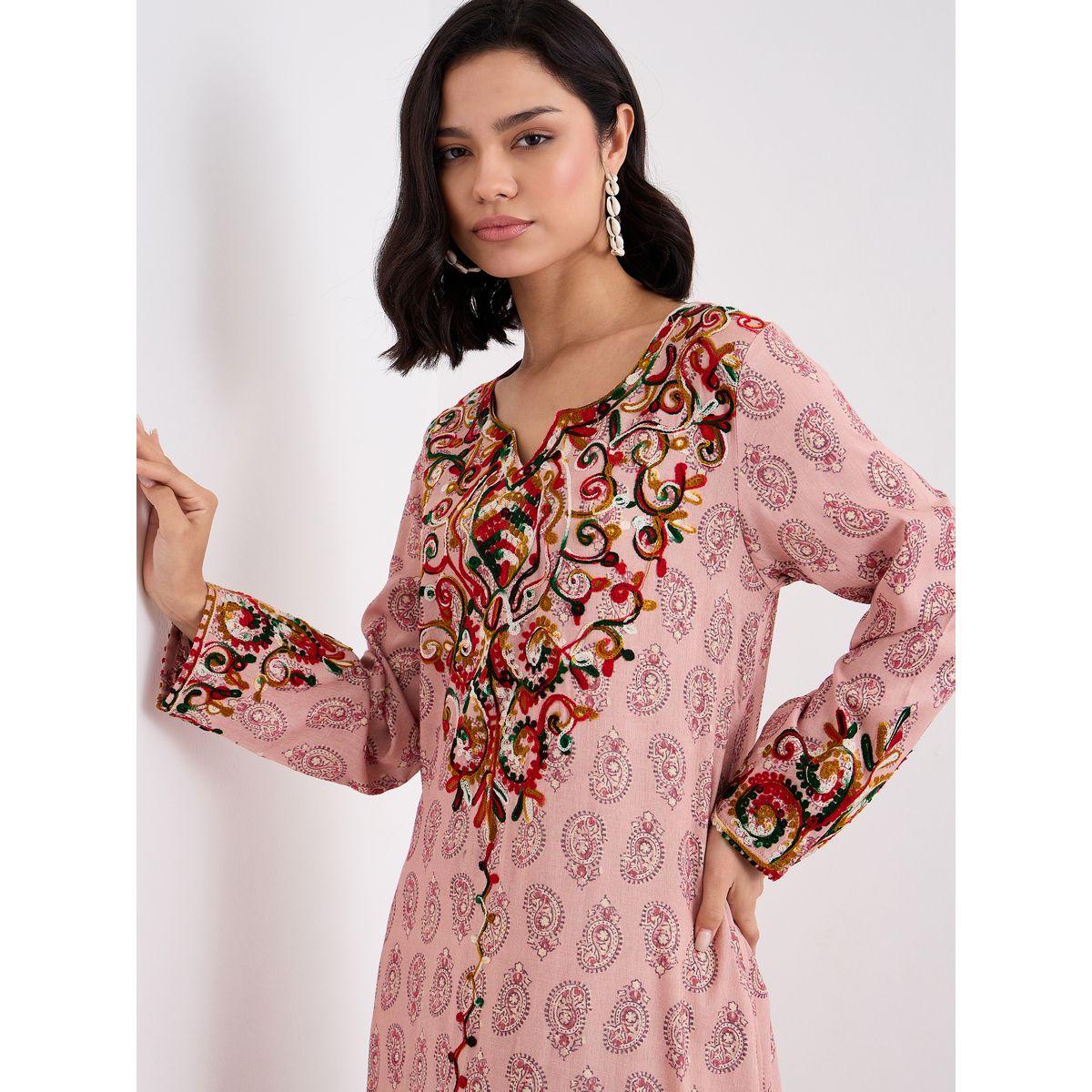 جلابية مُطبعة بتفاصيل مُطرزة-women-arabicclothing-jalabiyas-image-3