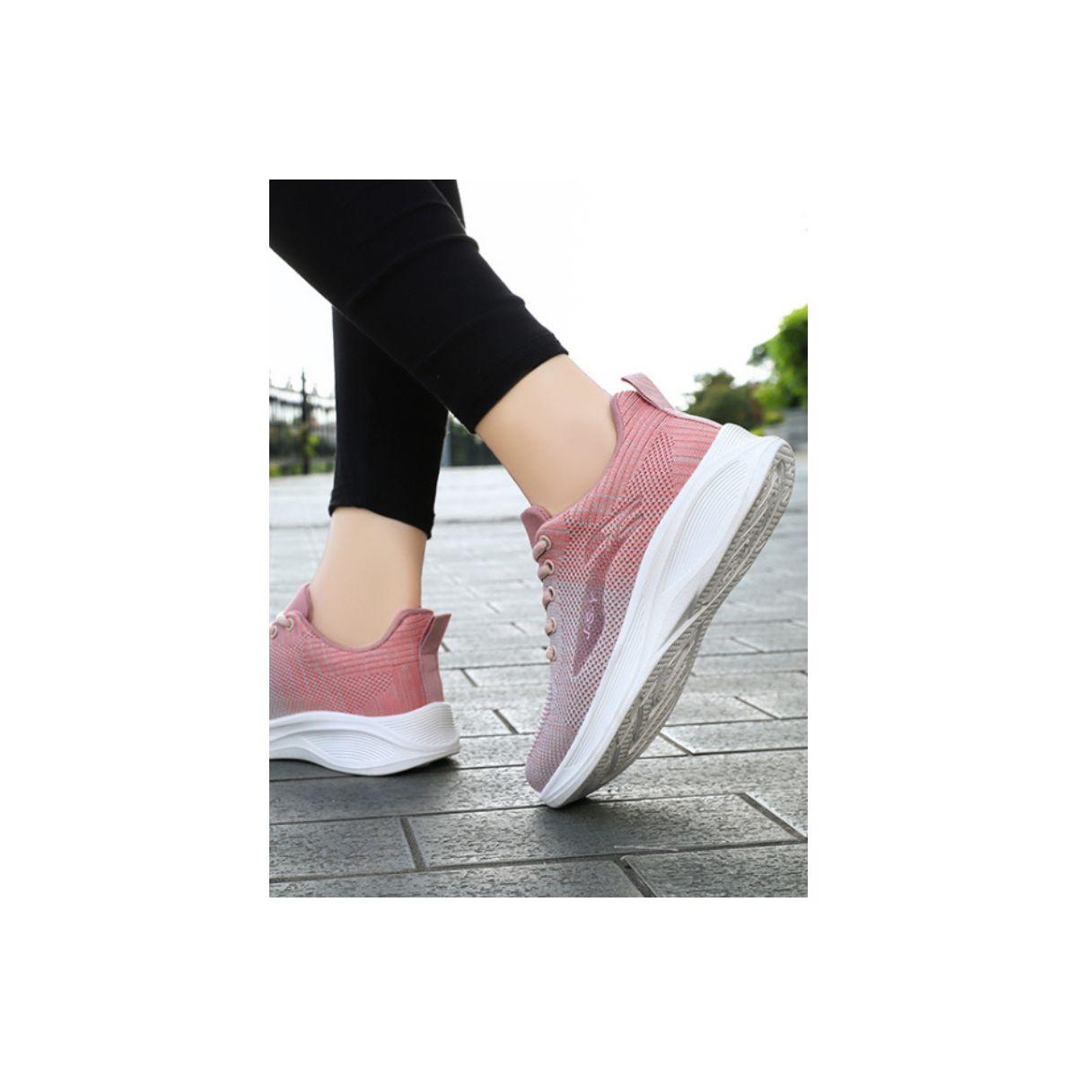 حذاء تدريب بنمط كتل الالوان مع رباط غلق-women-shoes-sneakers-image-4
