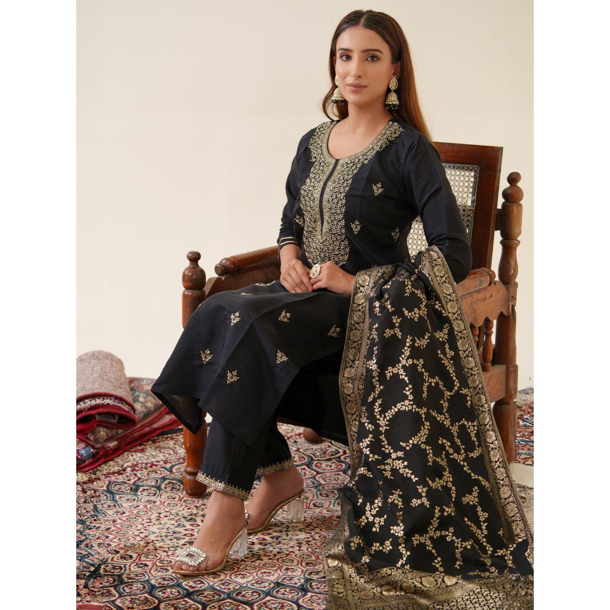 دي دبليو × ستايلي-  طقم قميص كورتا مستقيم مطرز مع بنطلون ووشاح-women-clothing-ethnicwear-kurtasets-image-4