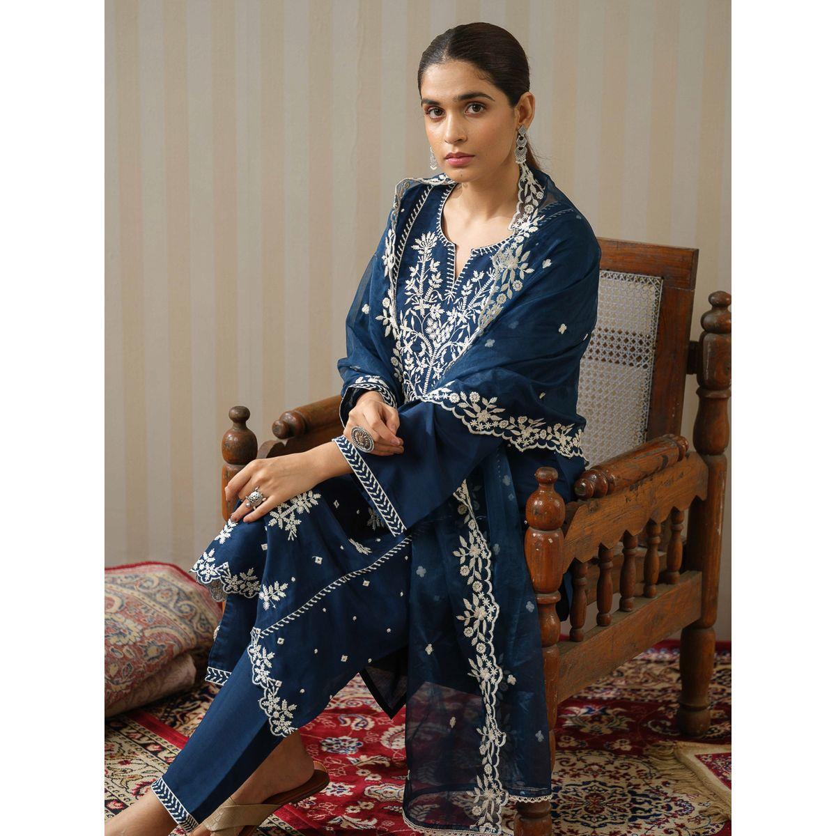 دي دبليو × ستايلي-  طقم قميص كورتا مستقيم مطرز مع بنطلون ووشاح-women-clothing-ethnicwear-kurtasets-image-1