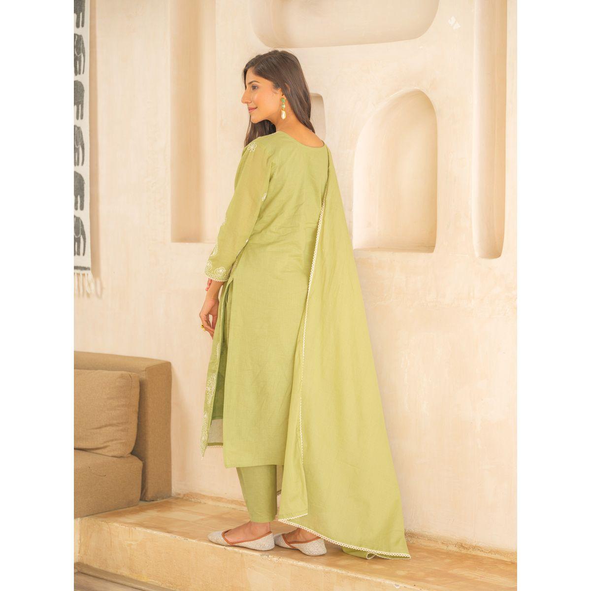 DW X Styli Embroidered Cotton Round Neck Kurta with Trousers and Dupatta Set-women-clothing-ethnicwear-kurtasets-image-2